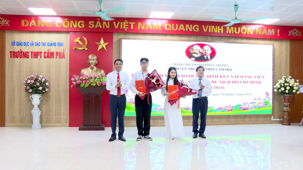 Chuyện những đảng viên trẻ nơi đất Mỏ- Ảnh 1.