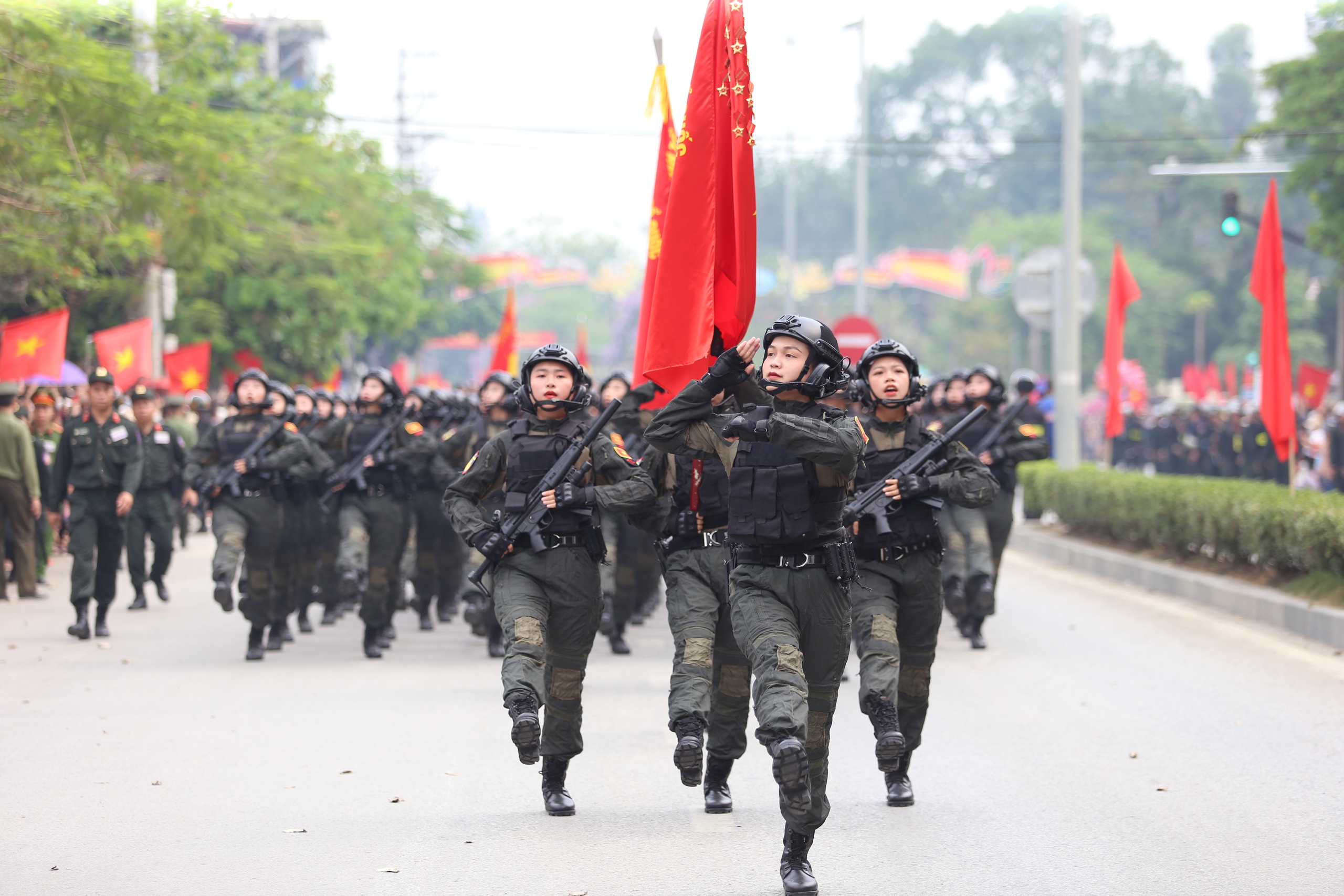12 nghìn người tham gia, lễ diễu binh, diễu hành tại Điện Biên Phủ có gì đặc biệt?- Ảnh 9.