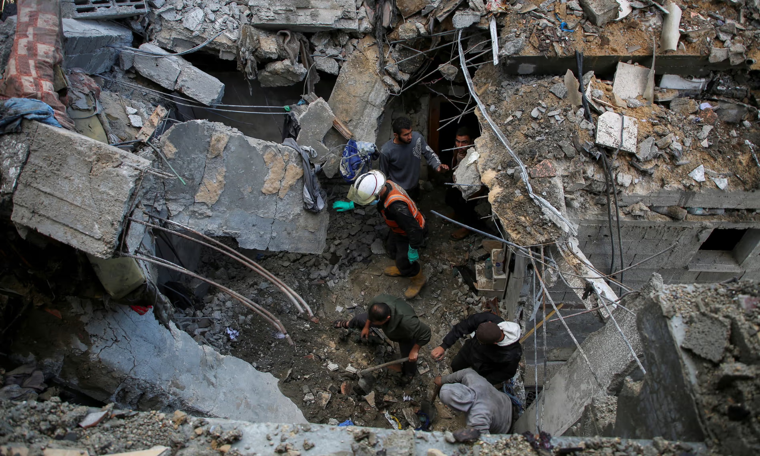 Israel đã tiến hành không kích Rafah vào đêm 7/5, khiến nhiều người dân thiệt mạng. (Ảnh: AP)