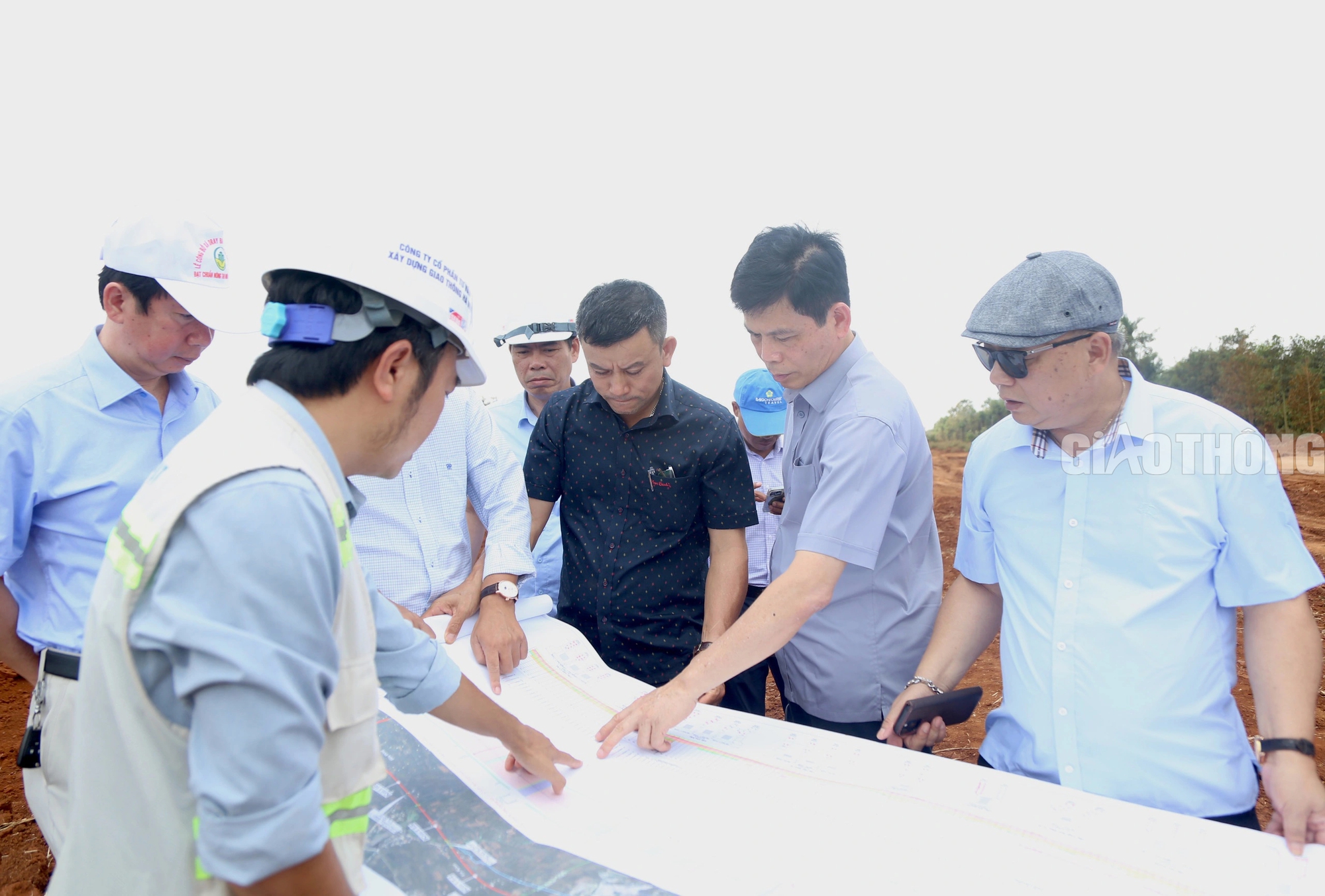 Chủ tịch Đắk Lắk sốt ruột việc cấp phép bãi đổ thải cao tốc Khánh Hòa - Buôn Ma Thuột - Ảnh 1.