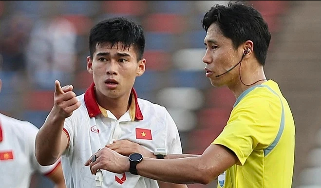 Đội bóng V-League có hành động ngỡ ngàng với sao U23 Việt Nam- Ảnh 1.