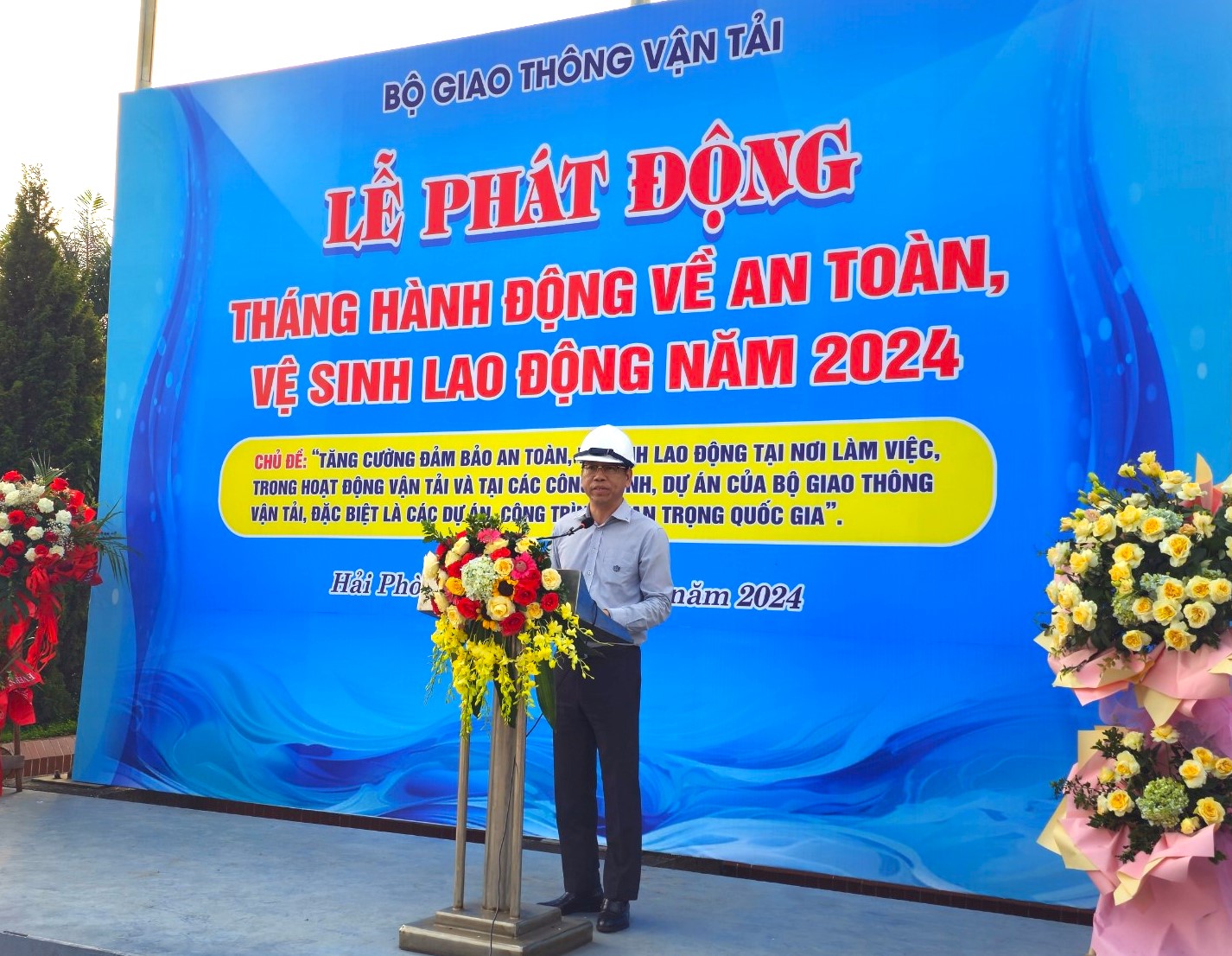 Bộ GTVT phát động Tháng hành động về An toàn, vệ sinh lao động năm 2024- Ảnh 1.