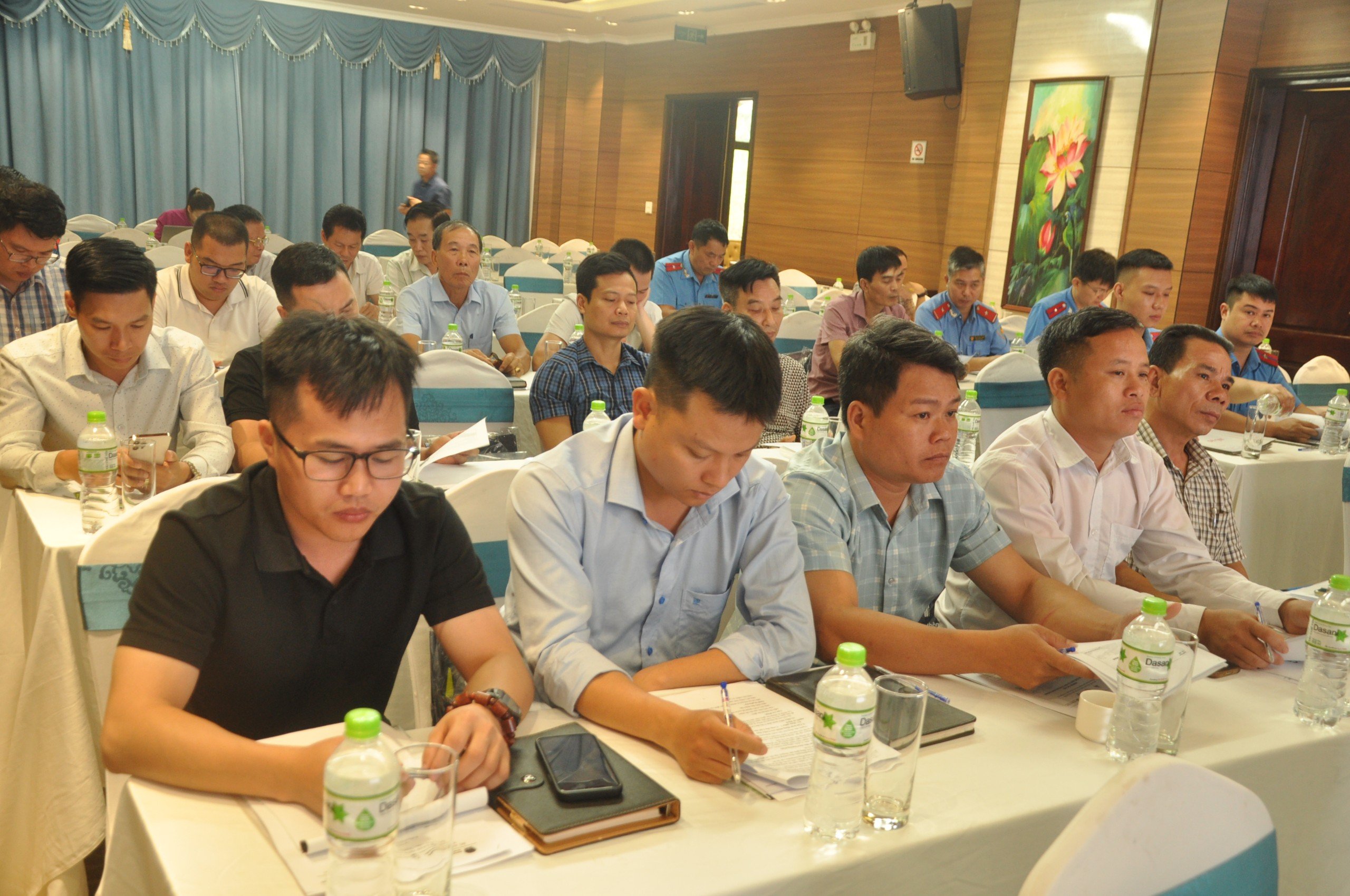 Nâng cao nhận thức về kiểm soát tải trọng xe tại tỉnh Yên Bái- Ảnh 4.