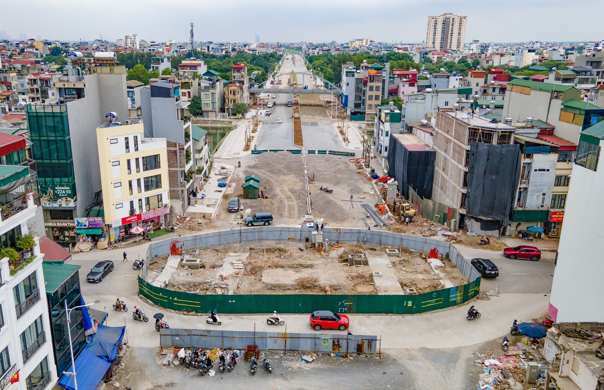 Toàn cảnh tuyến đường rộng 40m ở quận Long Biên sau hơn 5 năm thi công- Ảnh 8.
