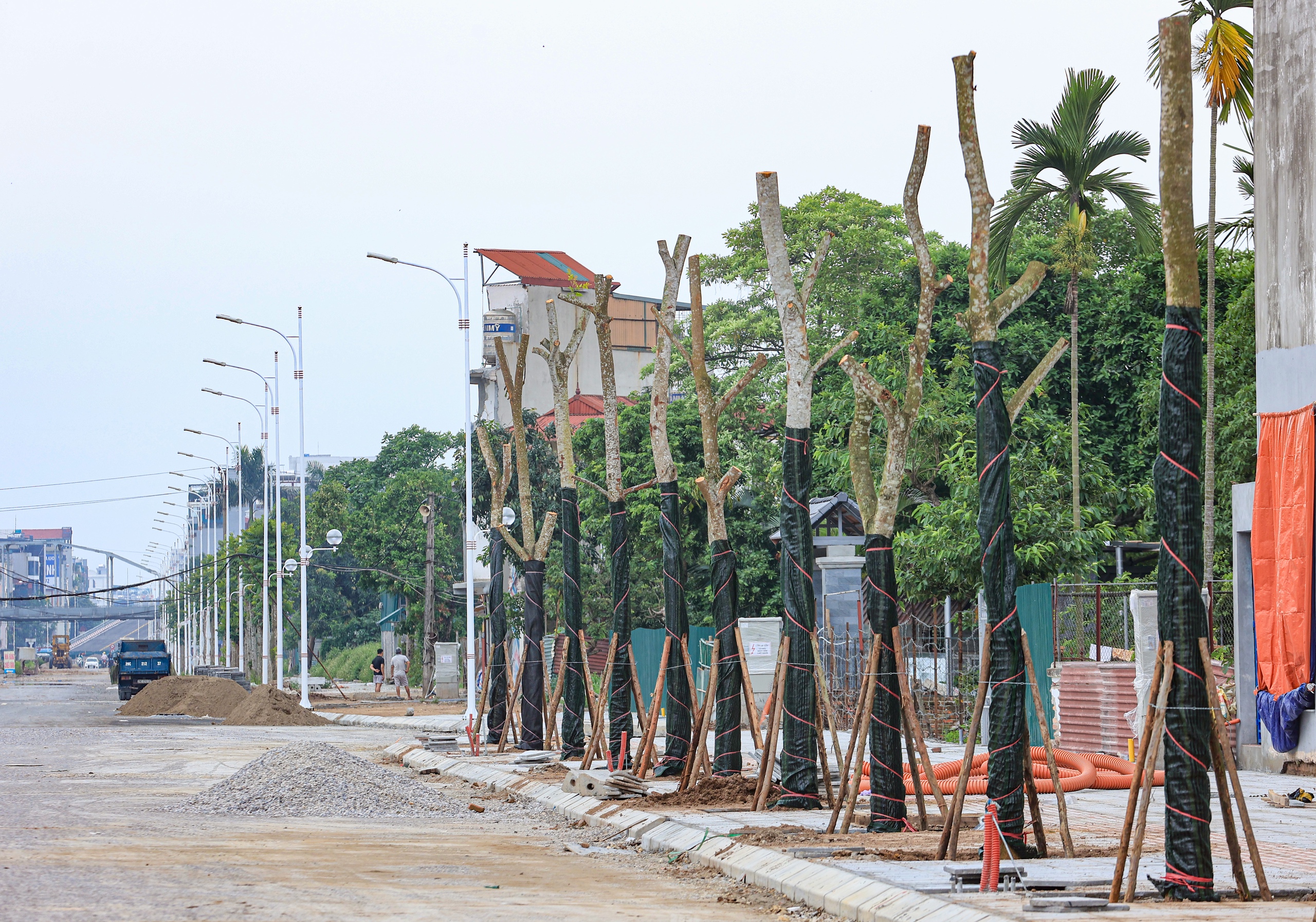 Toàn cảnh tuyến đường rộng 40m ở quận Long Biên sau hơn 5 năm thi công- Ảnh 17.