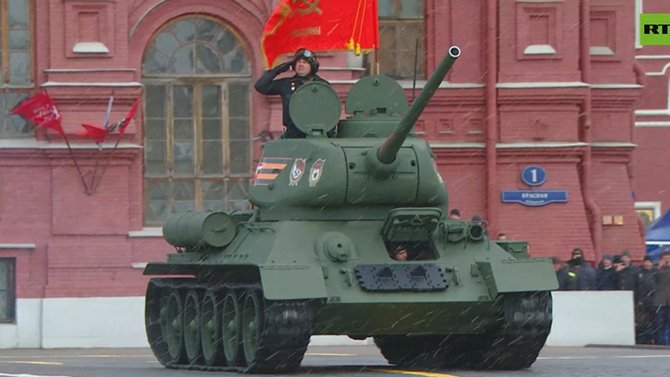 Toàn cảnh lễ duyệt binh quy mô lớn mừng Ngày Chiến thắng của Nga- Ảnh 12.