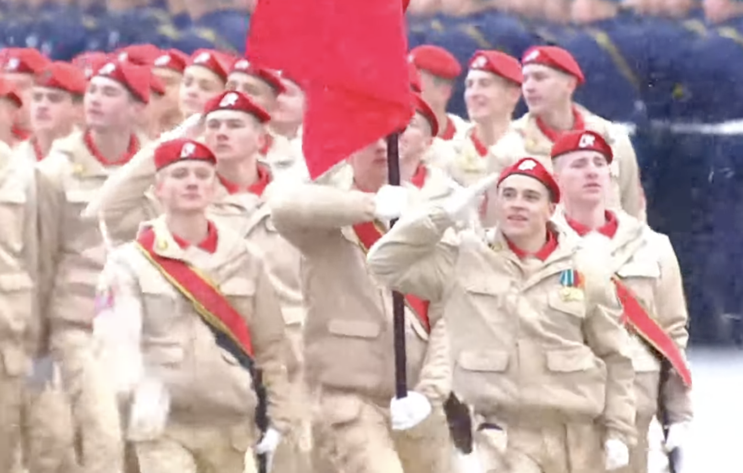 Toàn cảnh lễ duyệt binh quy mô lớn mừng Ngày Chiến thắng của Nga- Ảnh 10.
