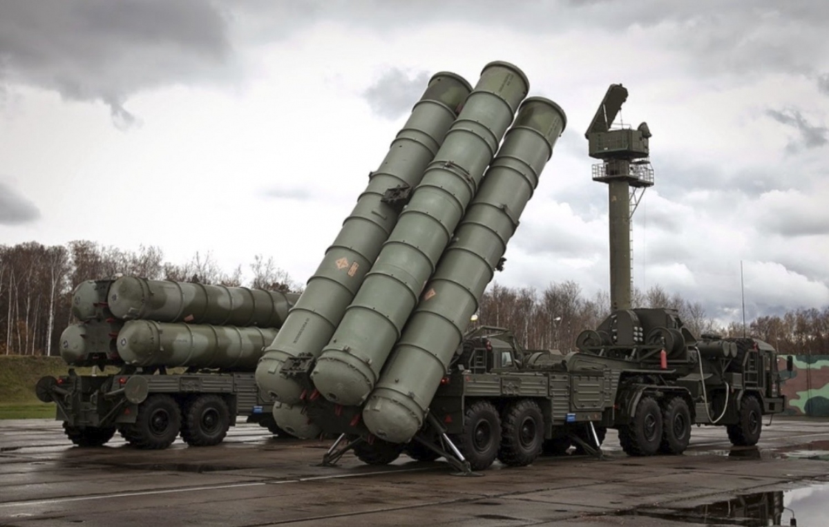 Ukraine tuyên bố đánh trúng 3 hệ thống phòng không S-400 và S-300 của Nga ở Crimea- Ảnh 1.