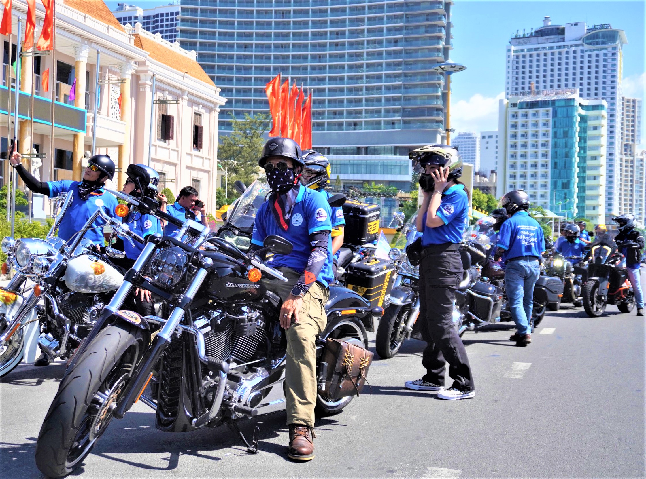 Thích thú dàn xe Jeep và mô tô Harley Davidson trên phố biển Nha Trang- Ảnh 3.