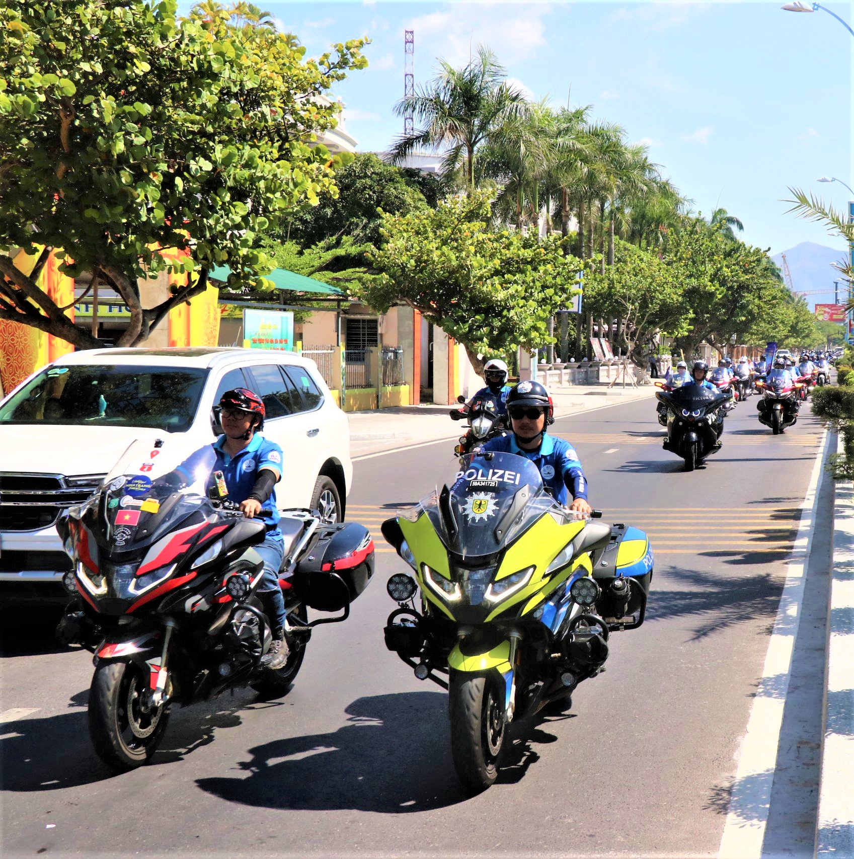 Thích thú dàn xe Jeep và mô tô Harley Davidson trên phố biển Nha Trang- Ảnh 6.