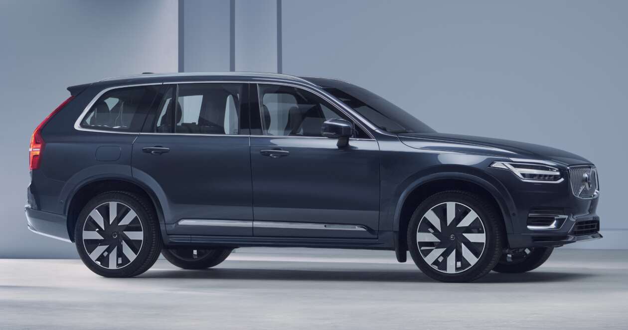 Volvo XC90 sắp có bản nâng cấp lớn sau 10 năm ra mắt- Ảnh 1.