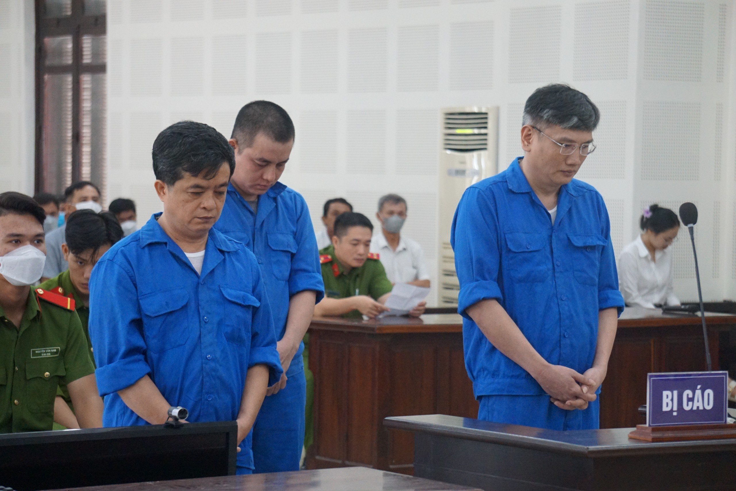 Tuyên án tù cựu giám đốc Trung tâm Đăng kiểm xe cơ giới Đà Nẵng- Ảnh 1.