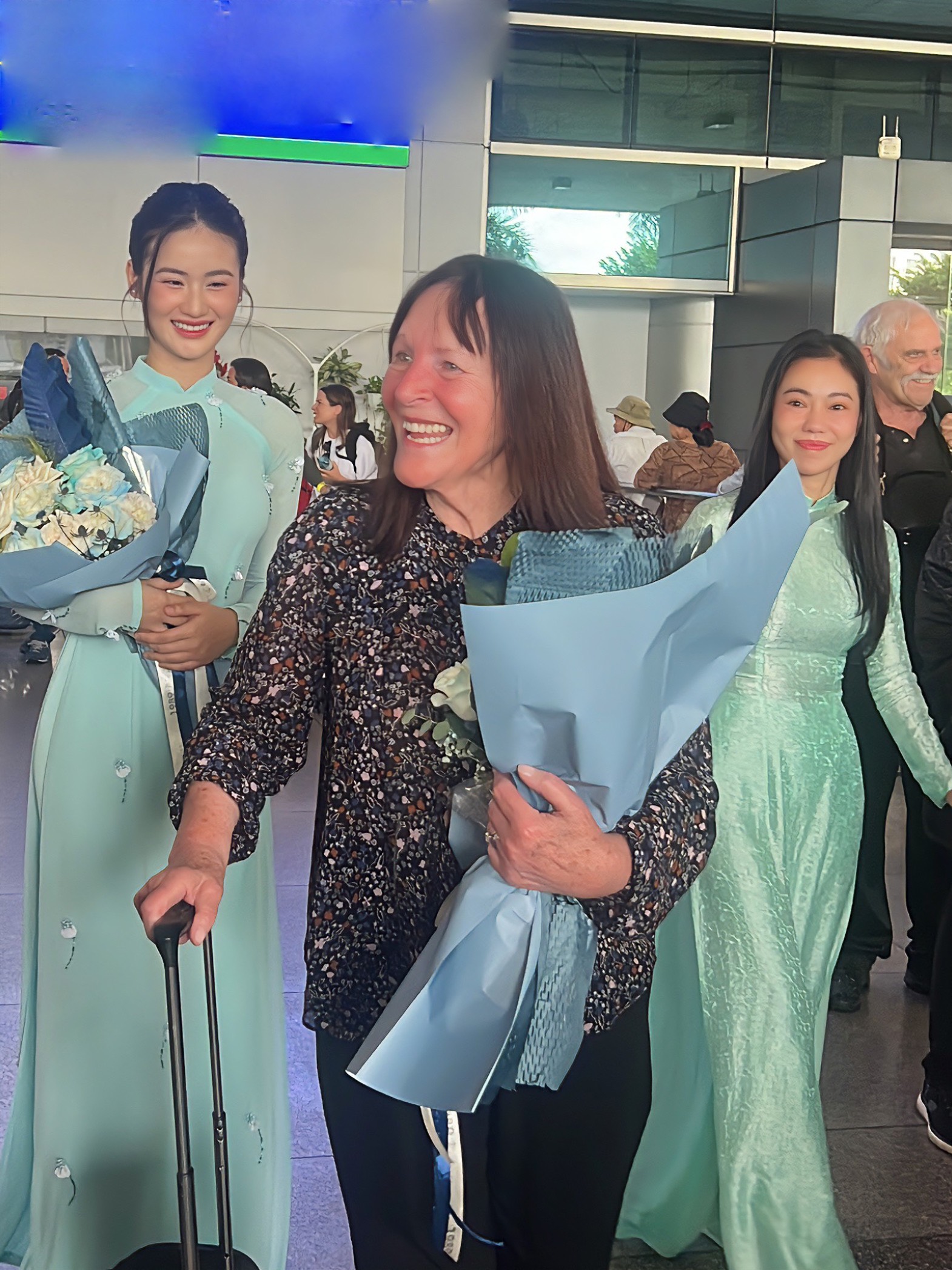 Để mời được đoàn Miss World đến Việt Nam, CEO Phạm Kim Dung phải chi trả ra sao?- Ảnh 2.