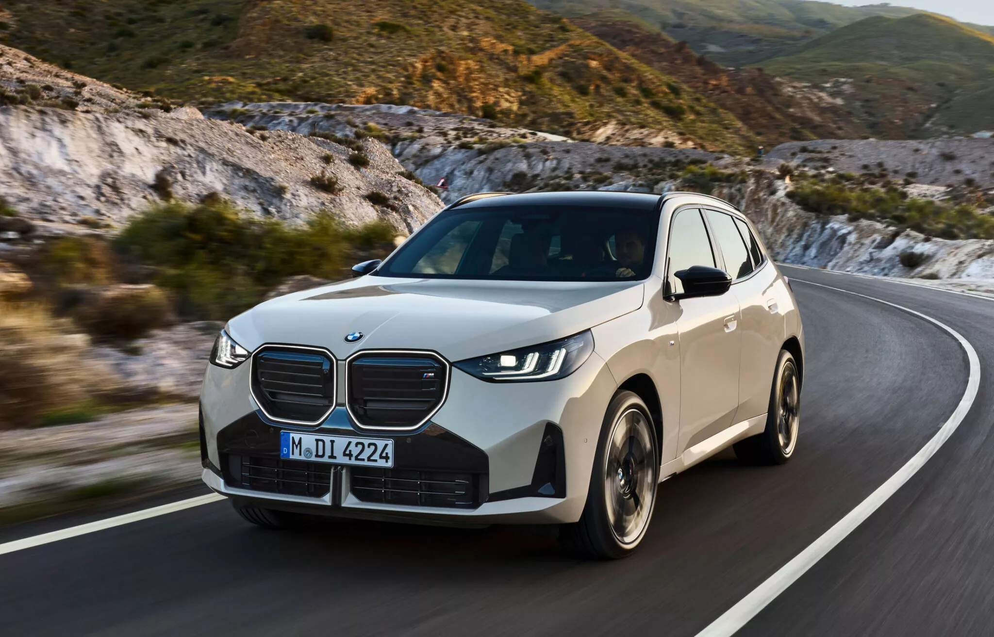 BMW X3 2025 ra mắt, nâng cấp trang bị và tăng giá bán