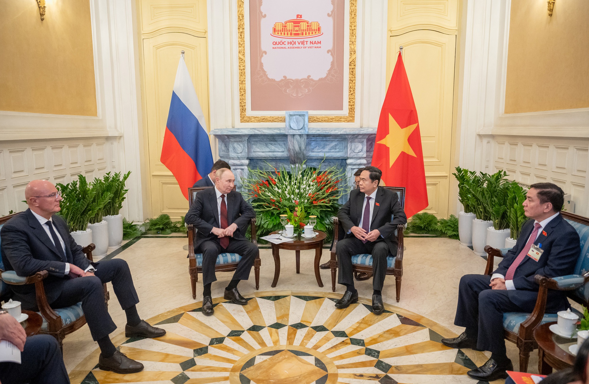 Chủ tịch Quốc hội Trần Thanh Mẫn hội kiến Tổng thống Putin tại nơi đặc biệt- Ảnh 2.