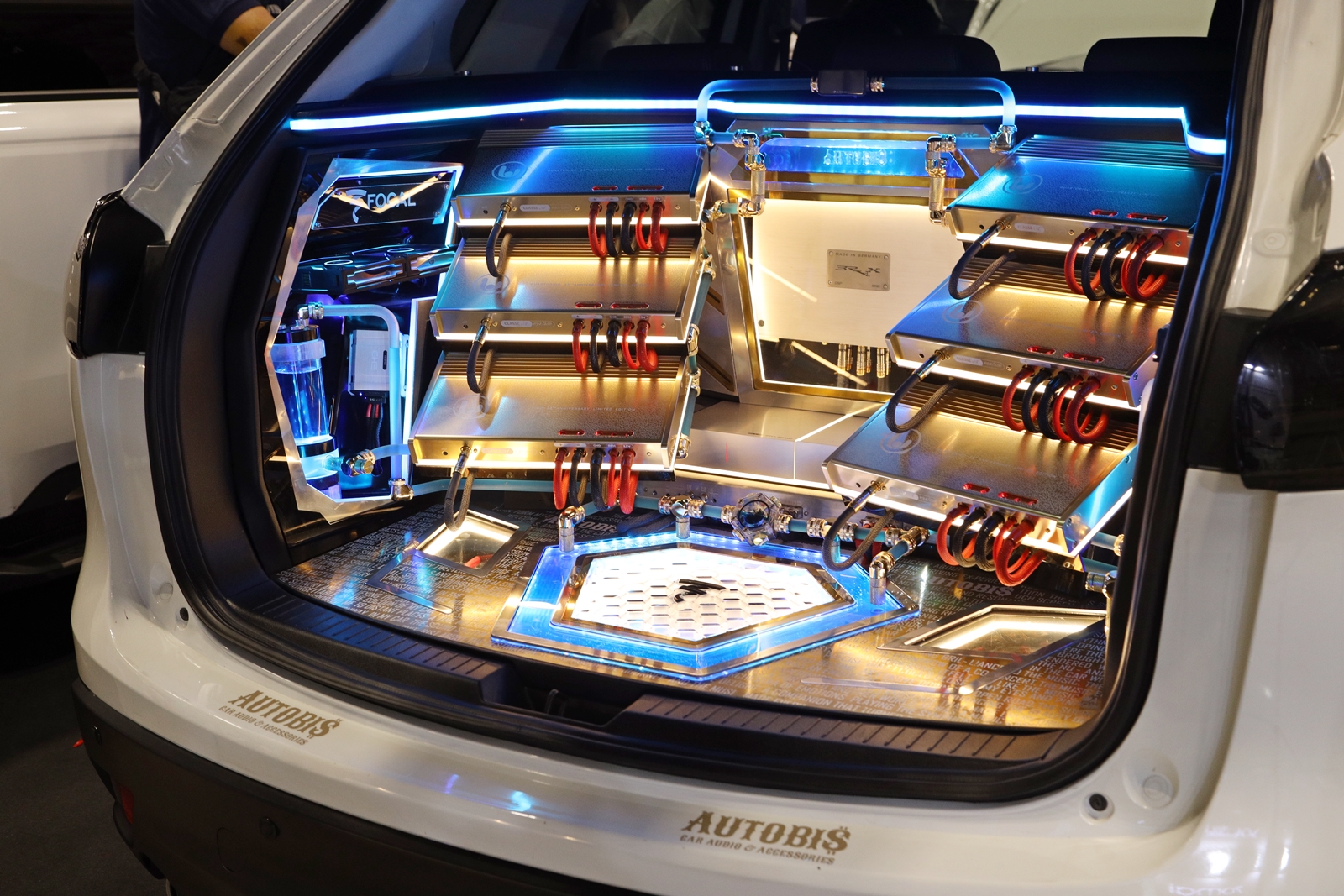 Gần 60 xe tham gia thi đấu âm thanh ô tô chuyên nghiệp tại Việt Nam- Ảnh 2. Gần 60 xe tham gia thi đấu âm thanh ô tô chuyên nghiệp tại Việt Nam- Ảnh 2.