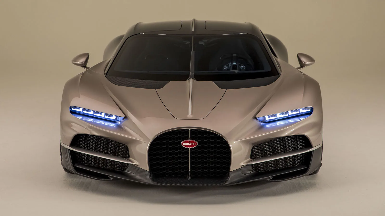 Bugatti ra mắt siêu xe hybrid có công suất cực mạnh- Ảnh 2.