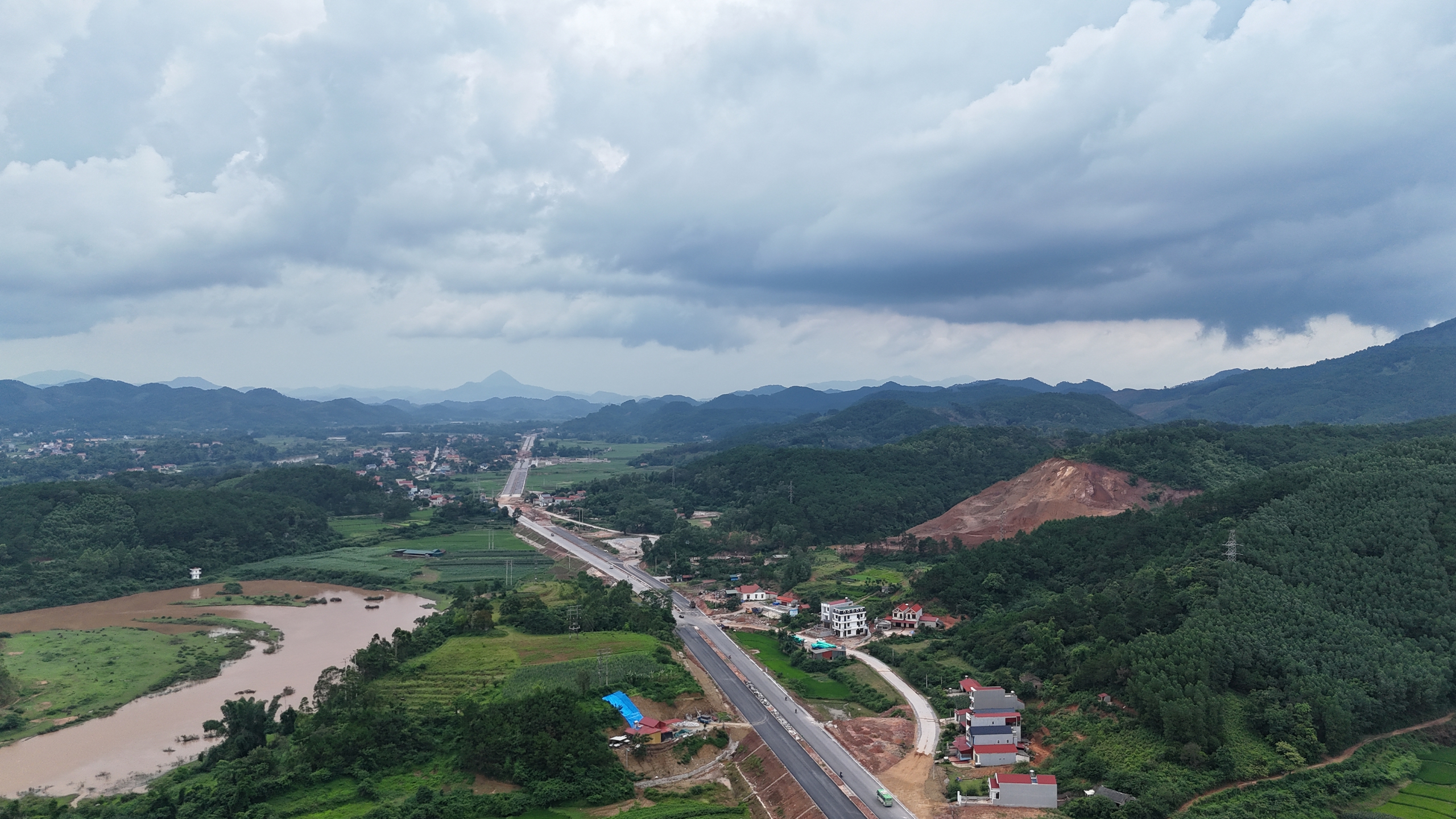 Ngắm dự án giao thông hơn 1,2 nghìn tỷ ở Lạng Sơn chuẩn bị về đích- Ảnh 14.