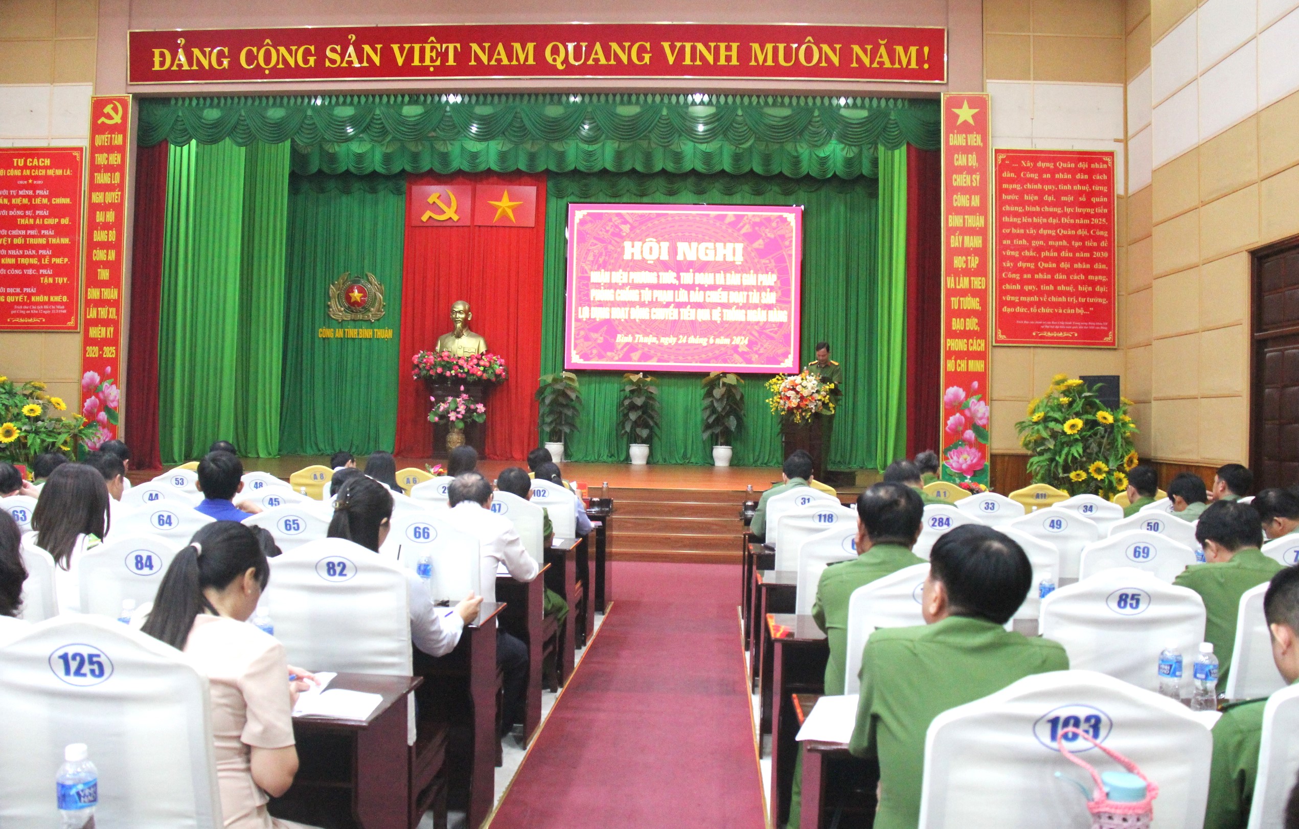 Ngăn chặn tội phạm lừa đảo trên không gian mạng ở Bình Thuận- Ảnh 1.