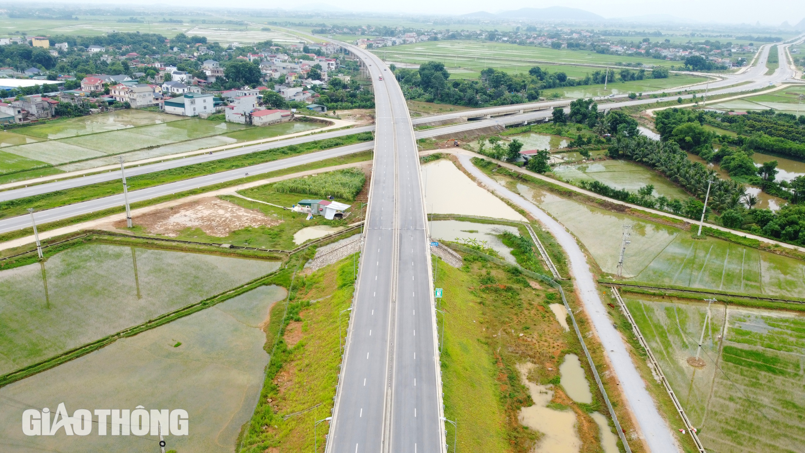 Ngắm cầu cạn đẹp nhất trên tuyến nối TP Thanh Hóa đi Nghi Sơn - Sao Vàng- Ảnh 13.