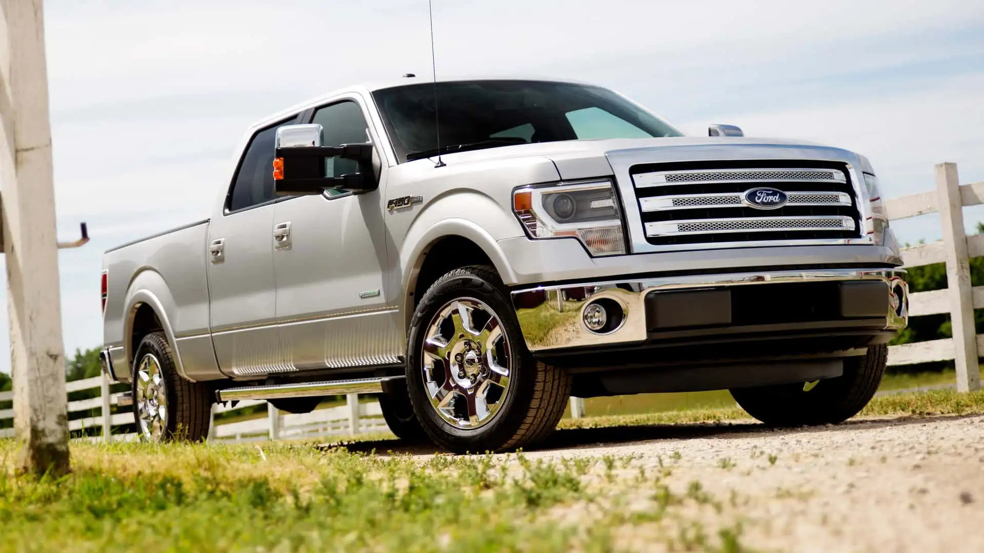 Ford triệu hồi 500 nghìn xe bán tải F-150 do lỗi hộp số- Ảnh 1.