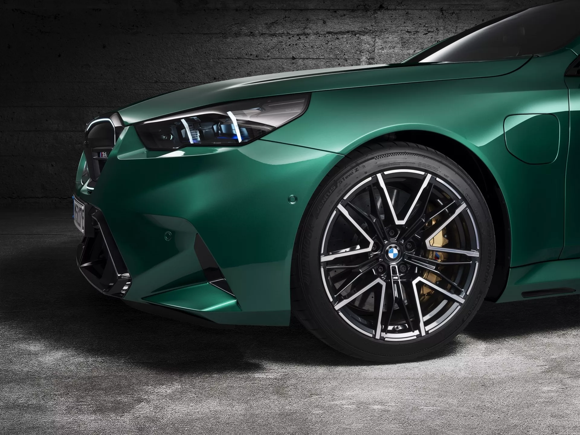 Cận cảnh BMW M5 2025 mới ra mắt