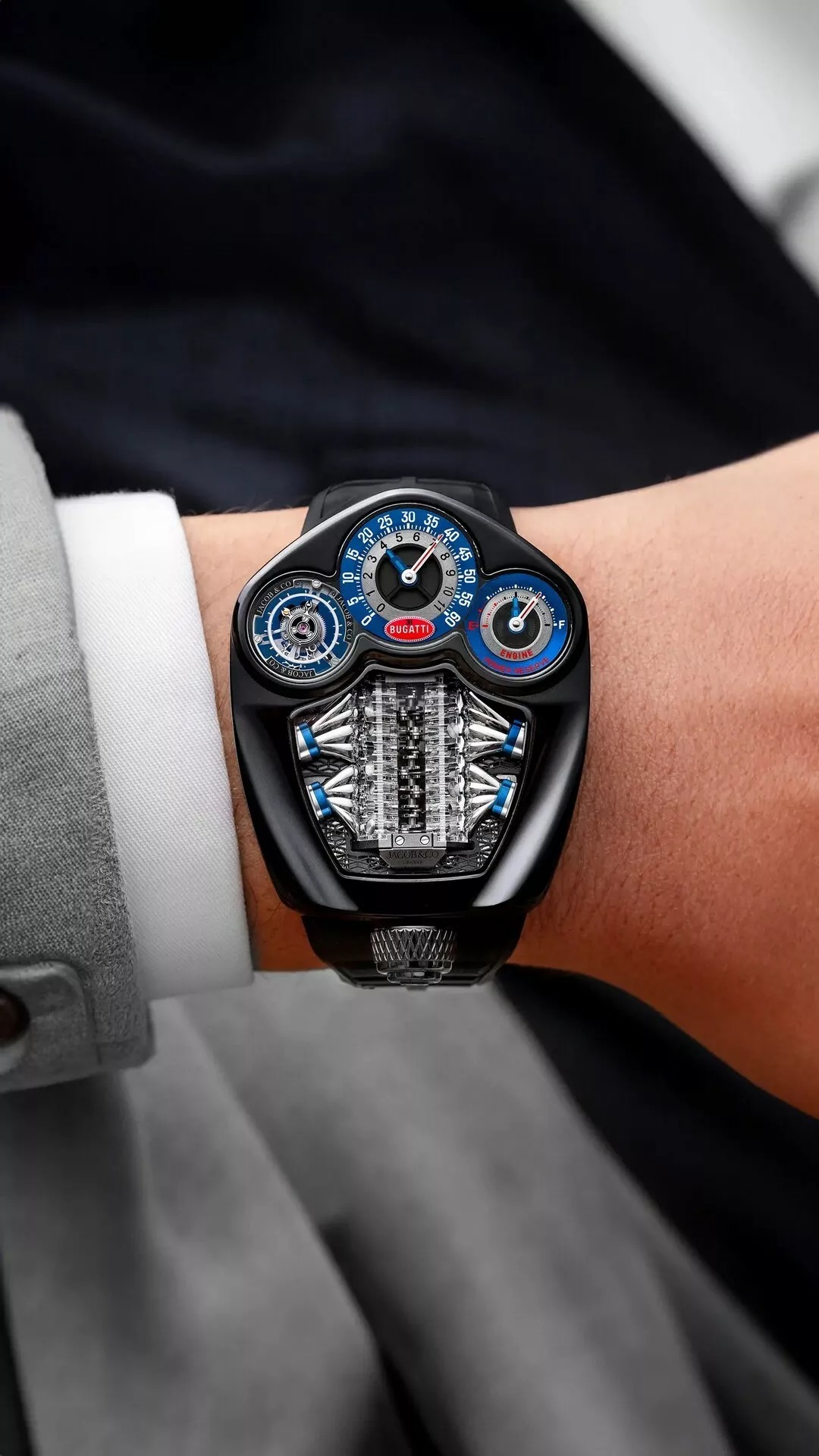 Đồng hồ Bugatti Tourbillon có giá hơn một chiếc siêu xe