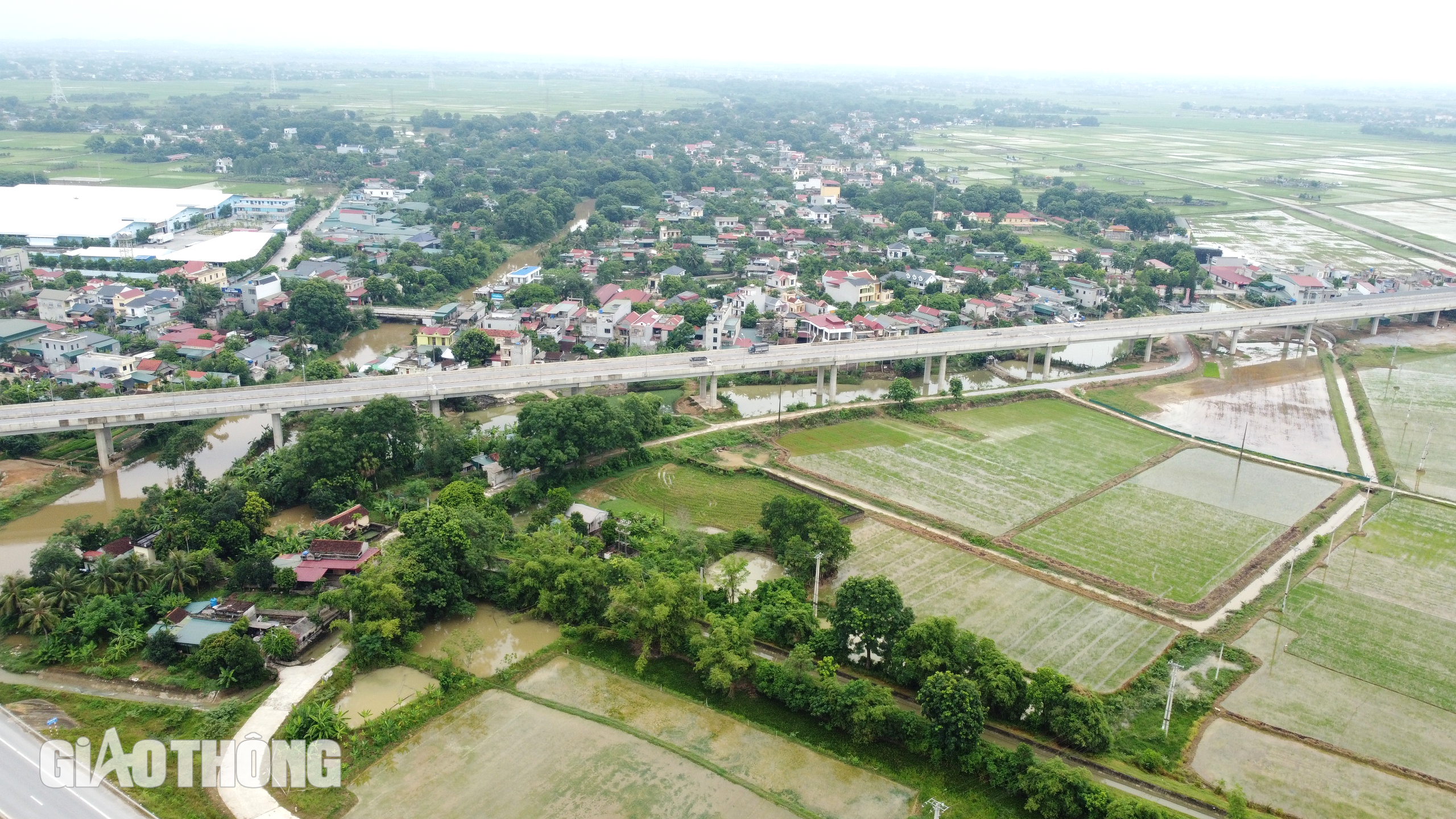 Ngắm cầu cạn đẹp nhất trên tuyến nối TP Thanh Hóa đi Nghi Sơn - Sao Vàng- Ảnh 6.