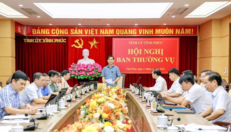 Vĩnh Phúc điều động, bổ nhiệm và cho thôi chức nhiều lãnh đạo chủ chốt- Ảnh 1.