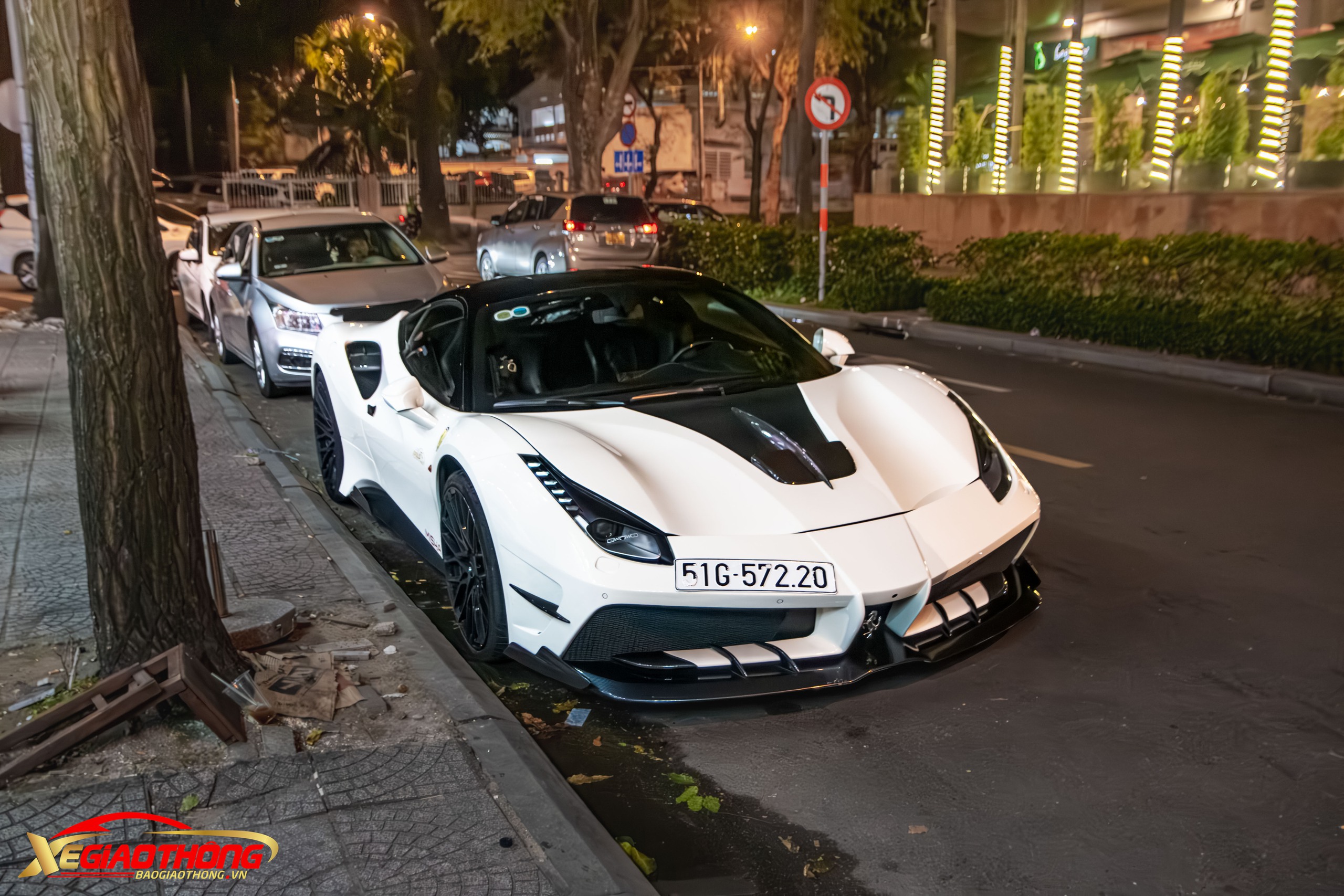 Chi tiết Ferrari 488 GTB với gói độ siêu hiếm tại Việt Nam- Ảnh 1.