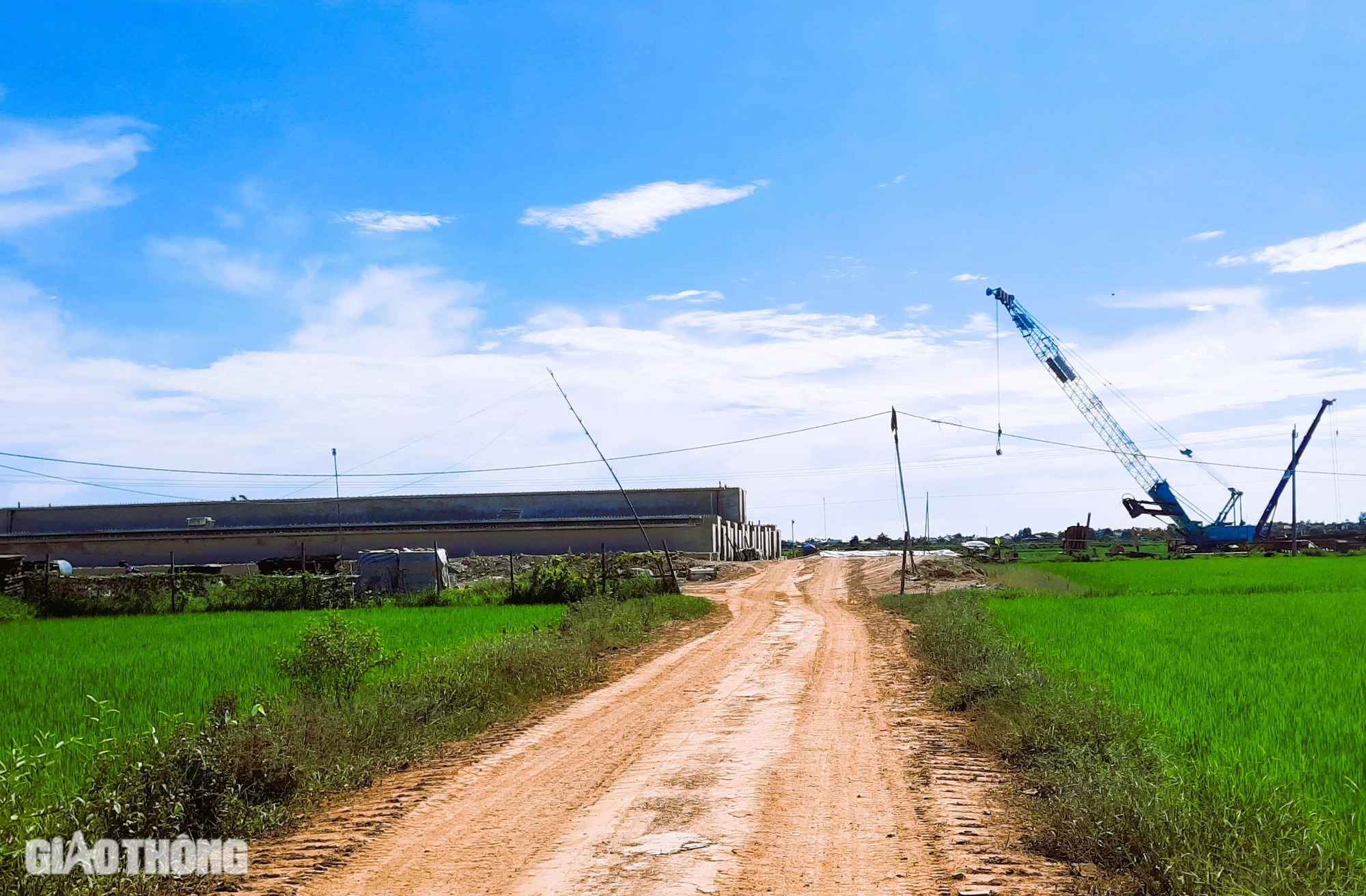 Cận cảnh công trình cầu dài 1,3km thuộc dự án 2.000 tỷ sau hơn 1 năm thi công- Ảnh 11.