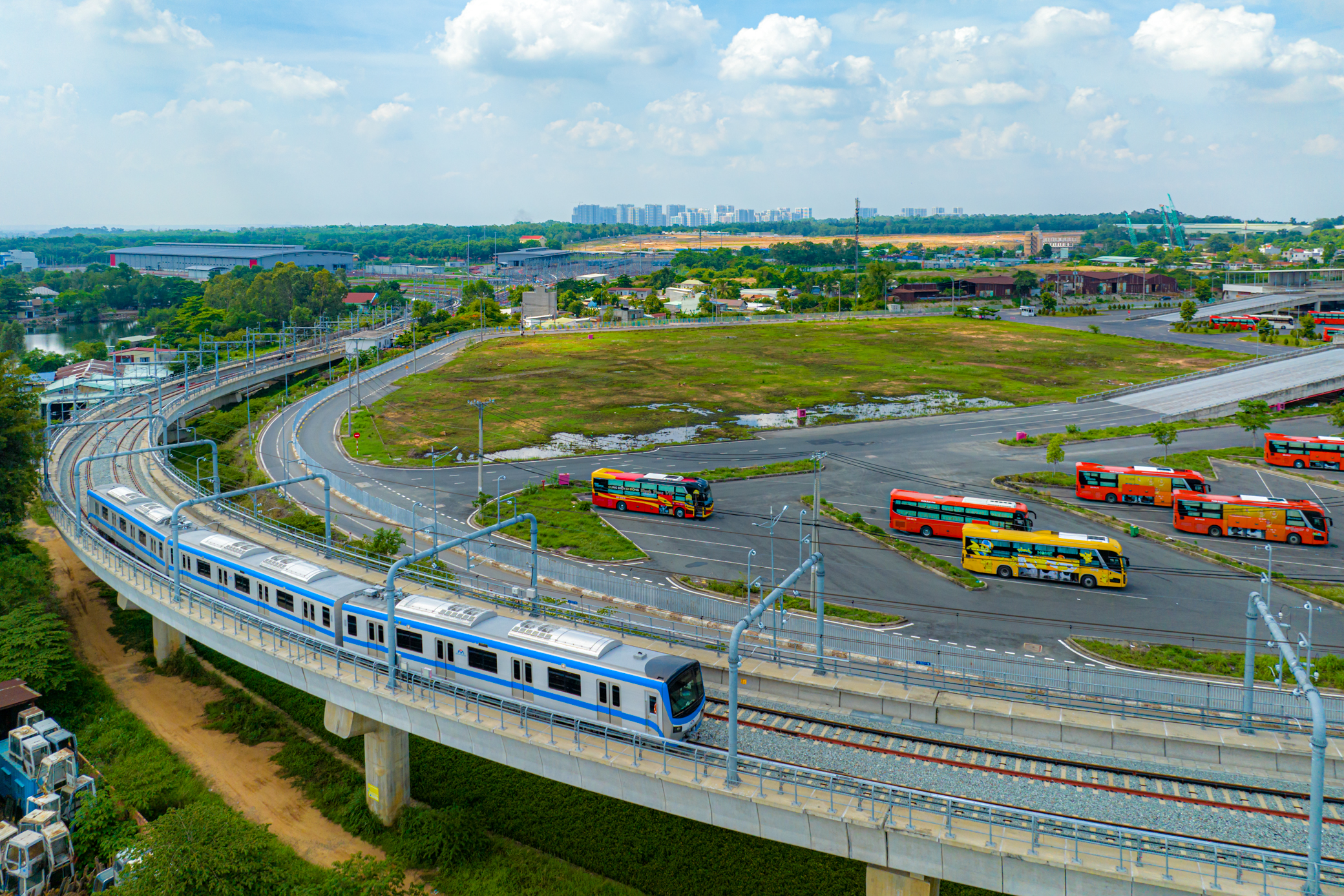 TP.HCM huy động 840.000 tỷ đồng bằng cách nào để làm 183km metro trong 11 năm?- Ảnh 2.