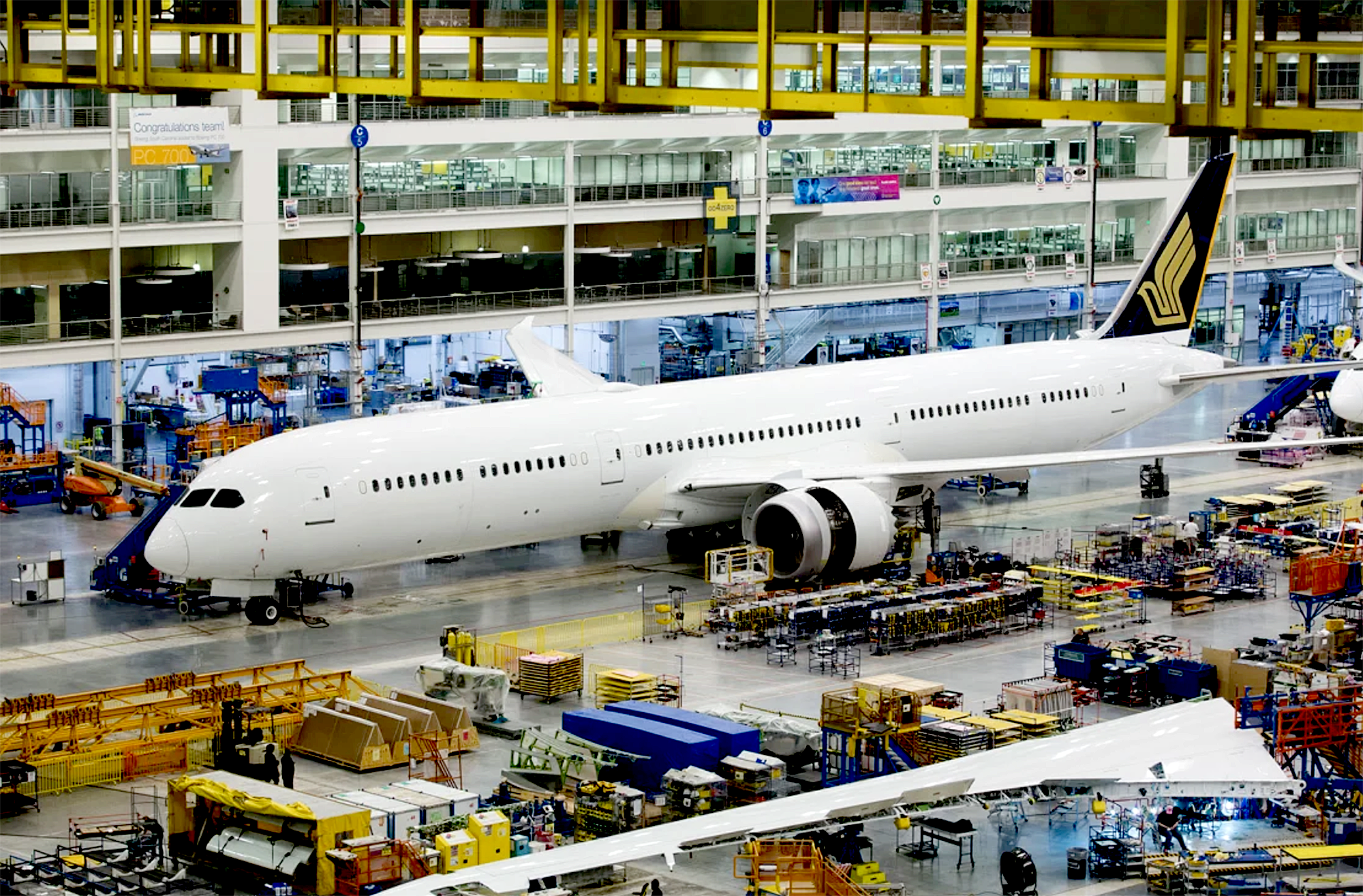 Lỗ 32 tỷ USD, vì sao Boeing không lo phá sản?- Ảnh 2.