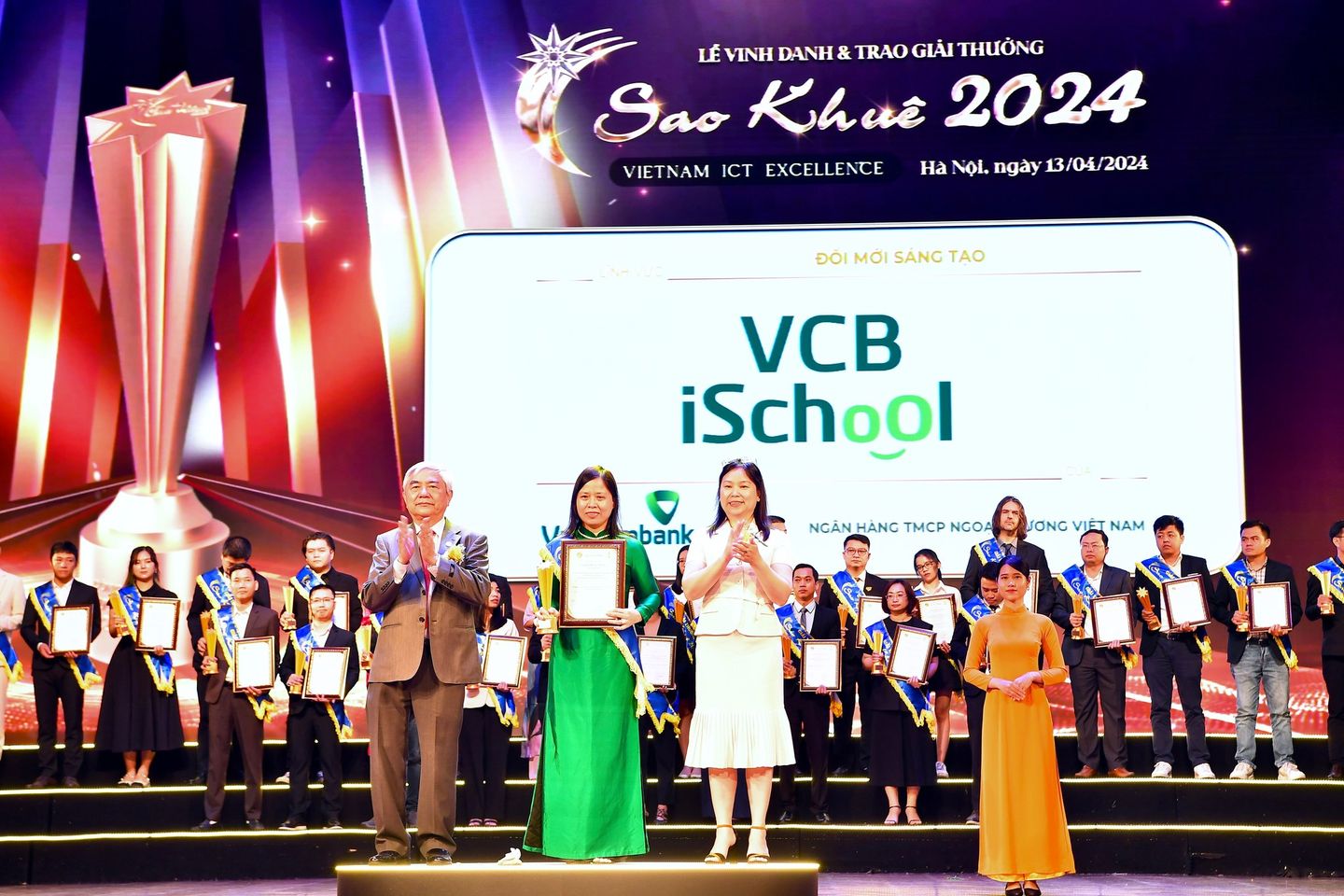 Vietcombank dẫn đầu xu hướng chuyển đổi số- Ảnh 2. Vietcombank dẫn đầu xu hướng chuyển đổi số- Ảnh 2.
