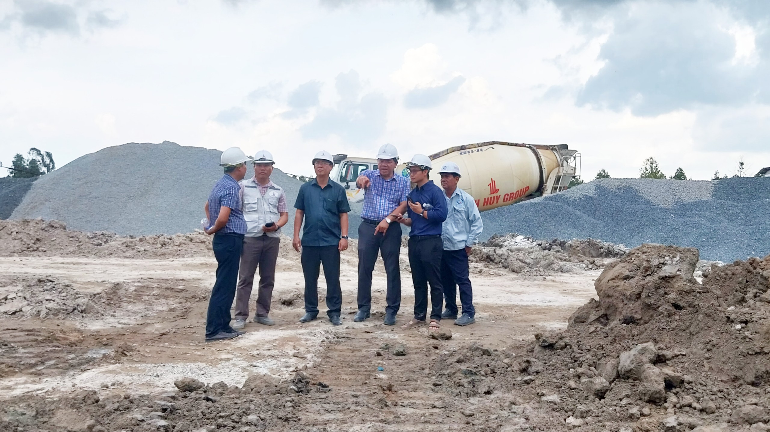 Tập đoàn Thành Huy - nhà thầu đầu tàu tại những dự án giao thông trọng điểm ở An Giang- Ảnh 4. Tập đoàn Thành Huy - nhà thầu đầu tàu tại những dự án giao thông trọng điểm ở An Giang- Ảnh 4.