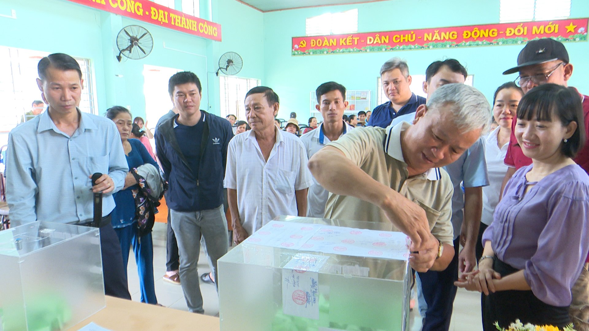 Gần 200 hộ dân giao đất làm cao tốc Biên Hòa - Vũng Tàu bốc thăm chọn lô tái định cư- Ảnh 2.