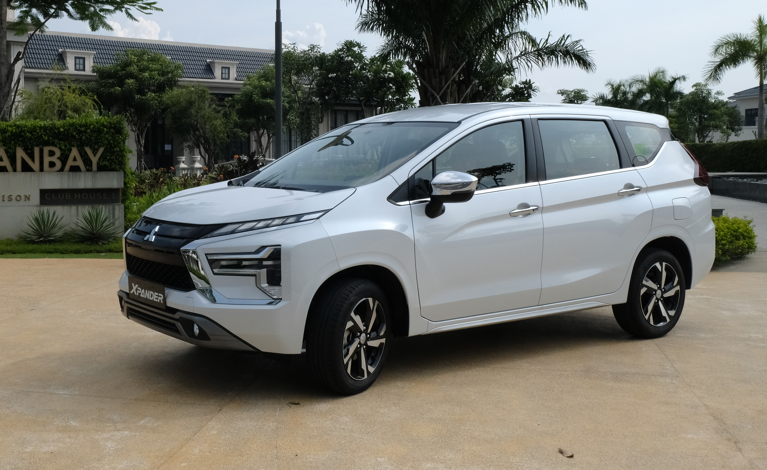 Cuộc đua ngôi vương doanh số giữa Mitsubishi Xpander và Ford Ranger- Ảnh 1.