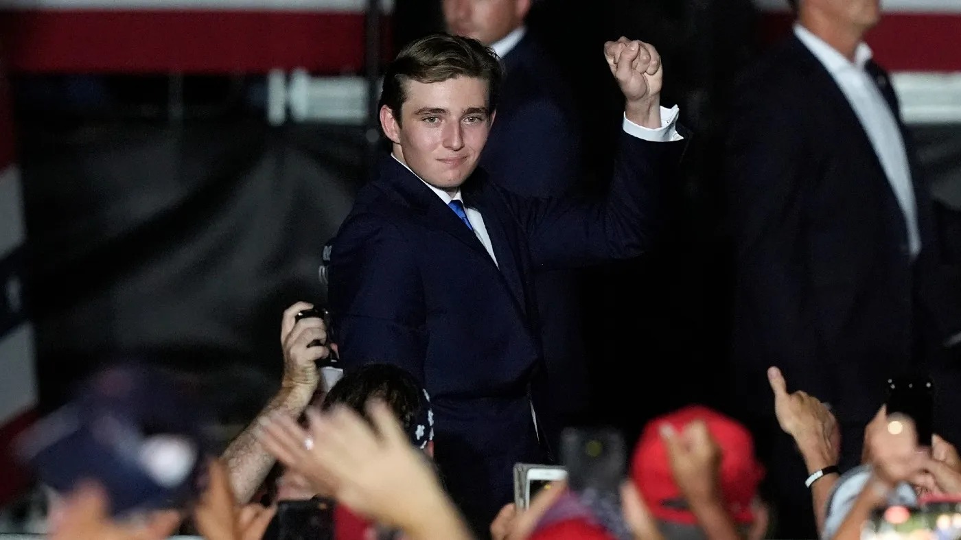 Cậu út Barron Trump gần như vắng mặt tại các sự kiện vận động tranh cử của cha. (Ảnh: The Hill)