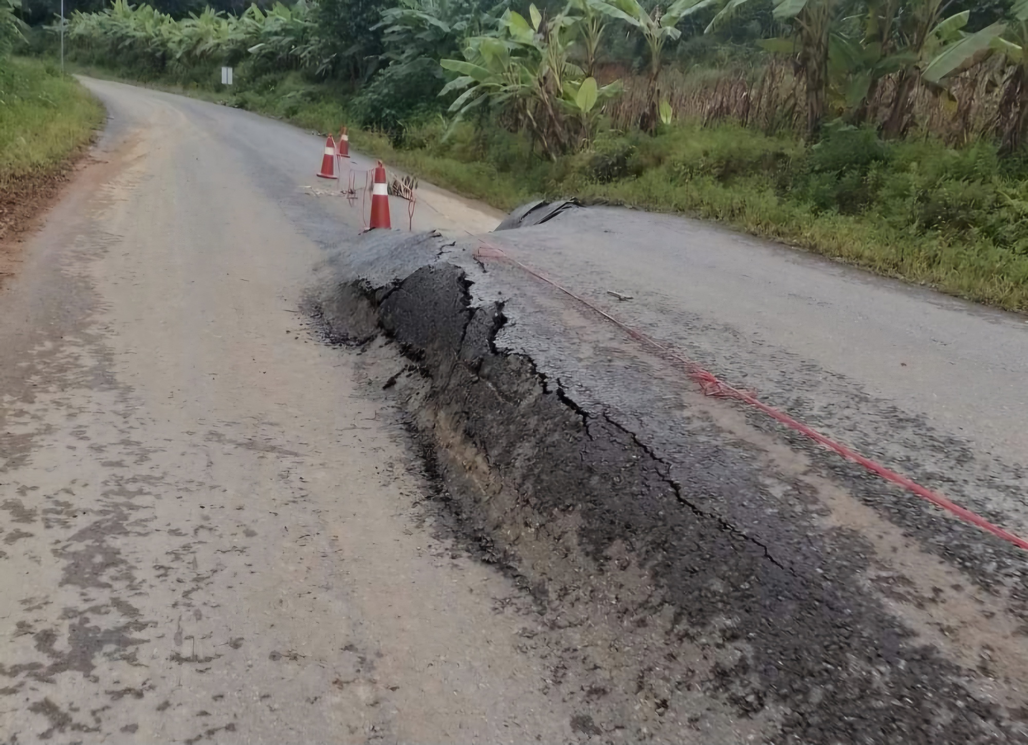 Hà Giang: QL34 thông xe, nhiều tuyến khác sạt lở- Ảnh 4.