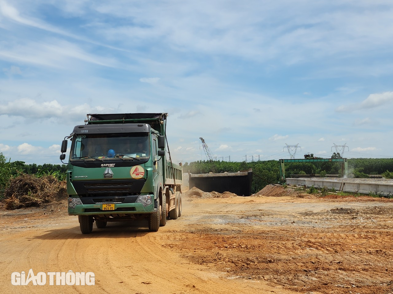 Vướng mặt bằng, cao tốc Bắc - Nam qua Quảng Bình phải thi công "nhảy cóc"- Ảnh 3.