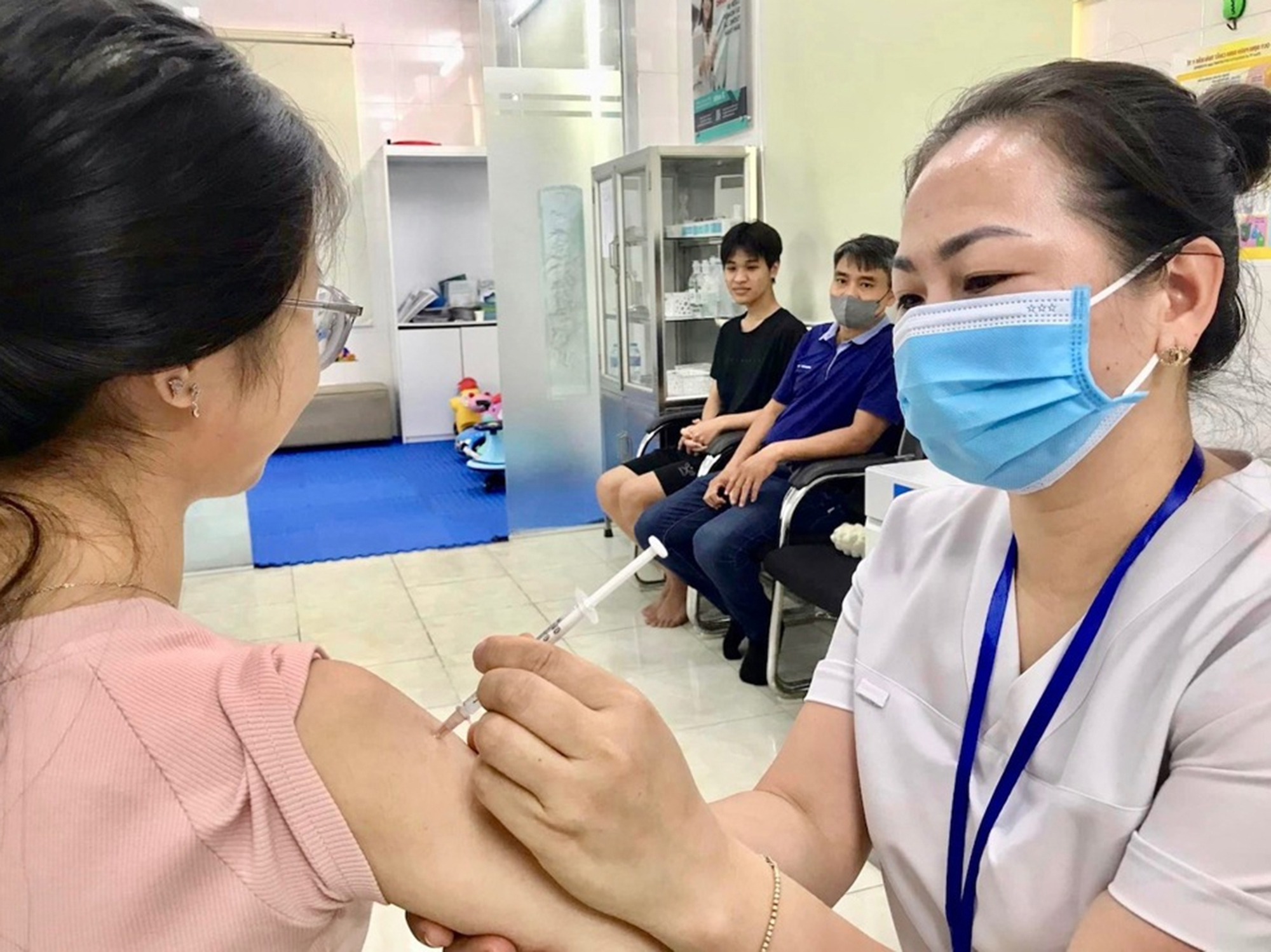 Khi nào cần tiêm vaccine bạch hầu?- Ảnh 1.