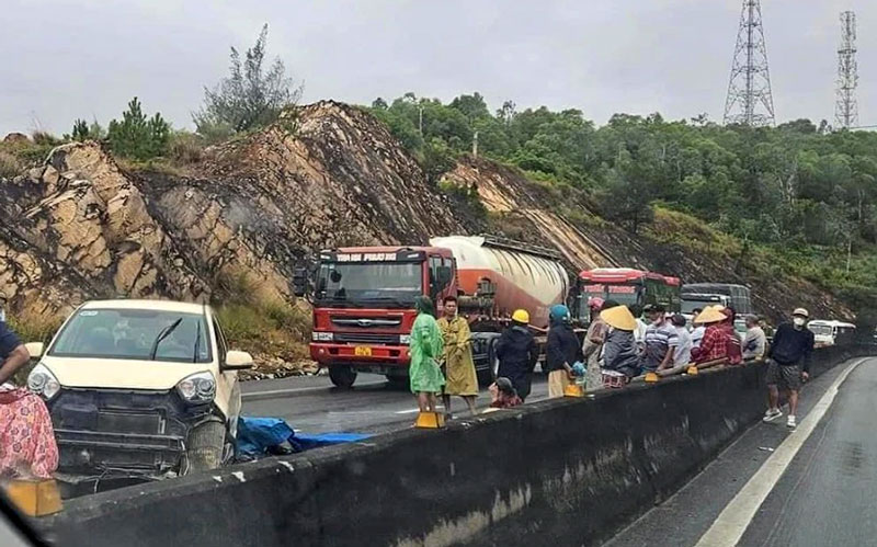 Hiện trường vụ tai nạn giao thông.