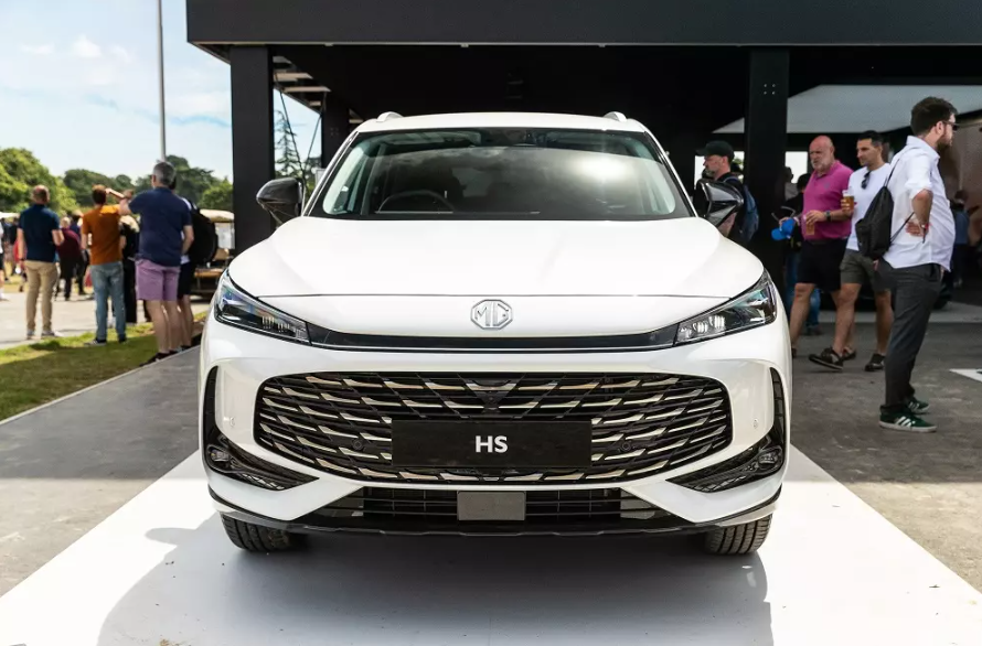 MG HS 2025 ra mắt, giá từ 816 triệu đồng