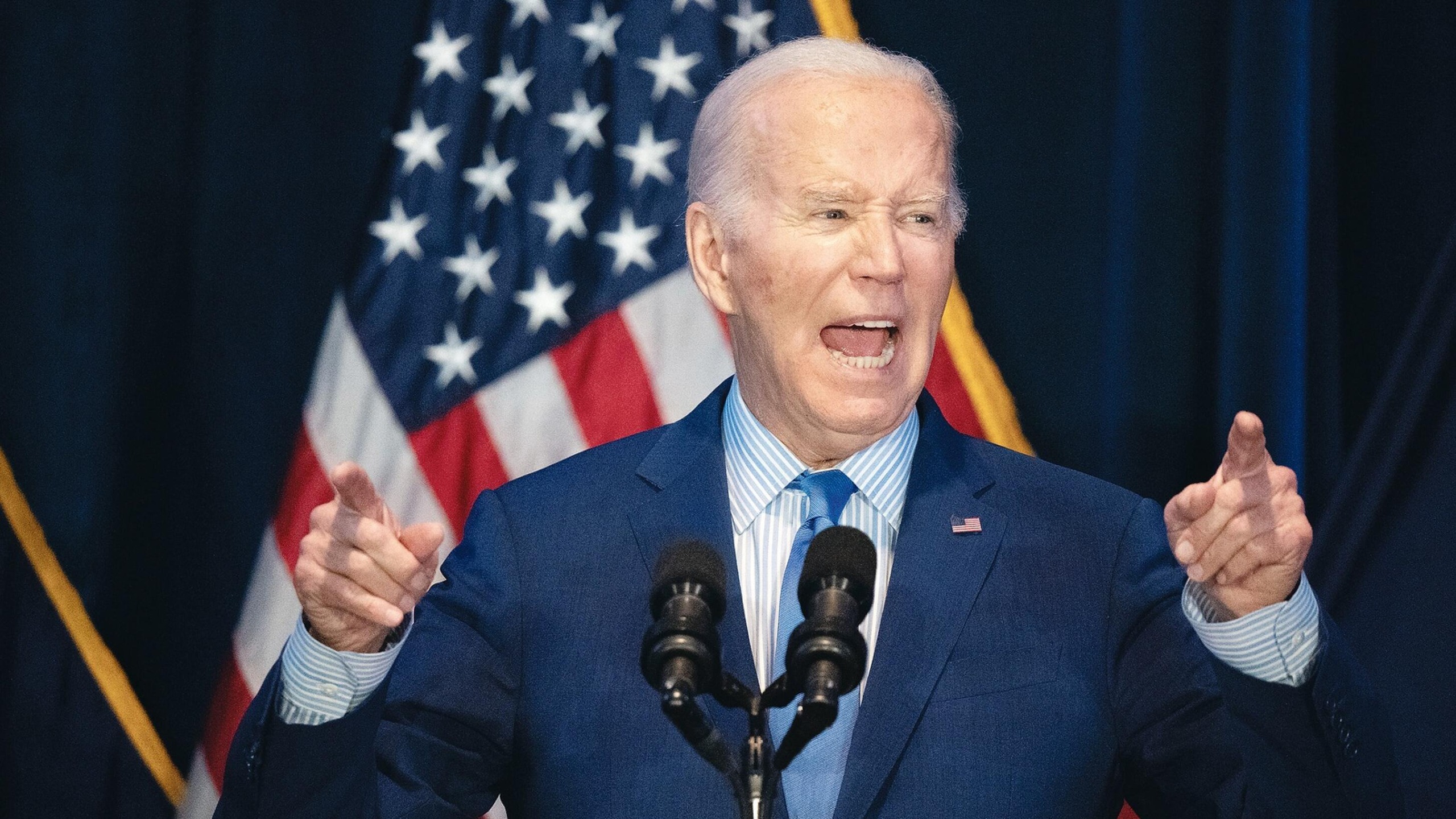 Tổng thống Biden phản ứng gay gắt với phán quyết của tòa án dành cho ông Trump- Ảnh 1.