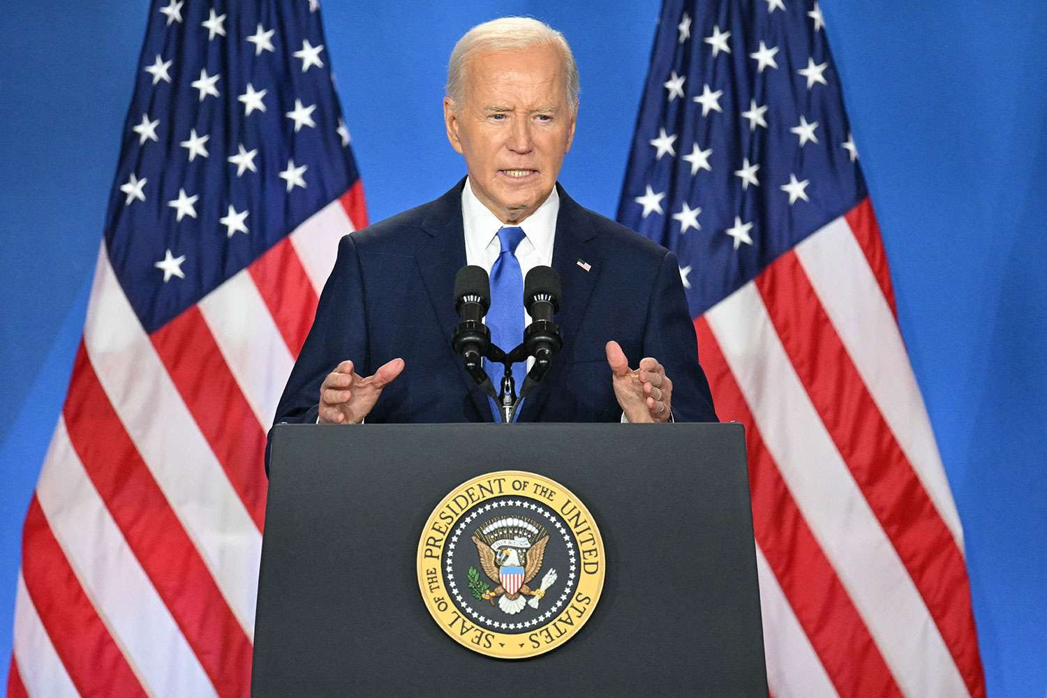 Đảng Dân chủ hé lộ thông tin về quy trình lựa chọn ứng viên thay thế ông Biden- Ảnh 2.