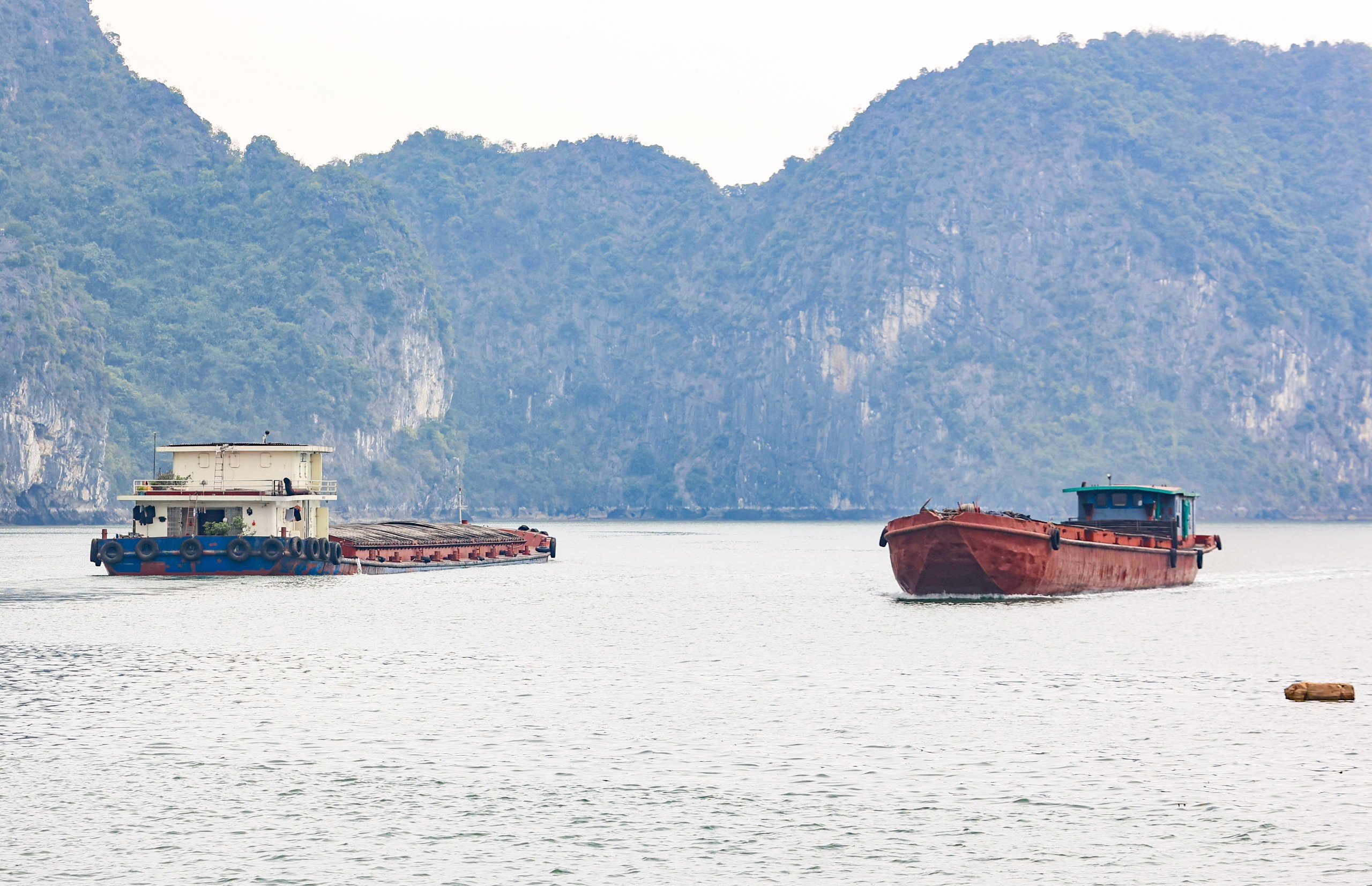 Không cấp phép cho tàu thuyền rời cảng hành trình qua khu vực có bão- Ảnh 1.