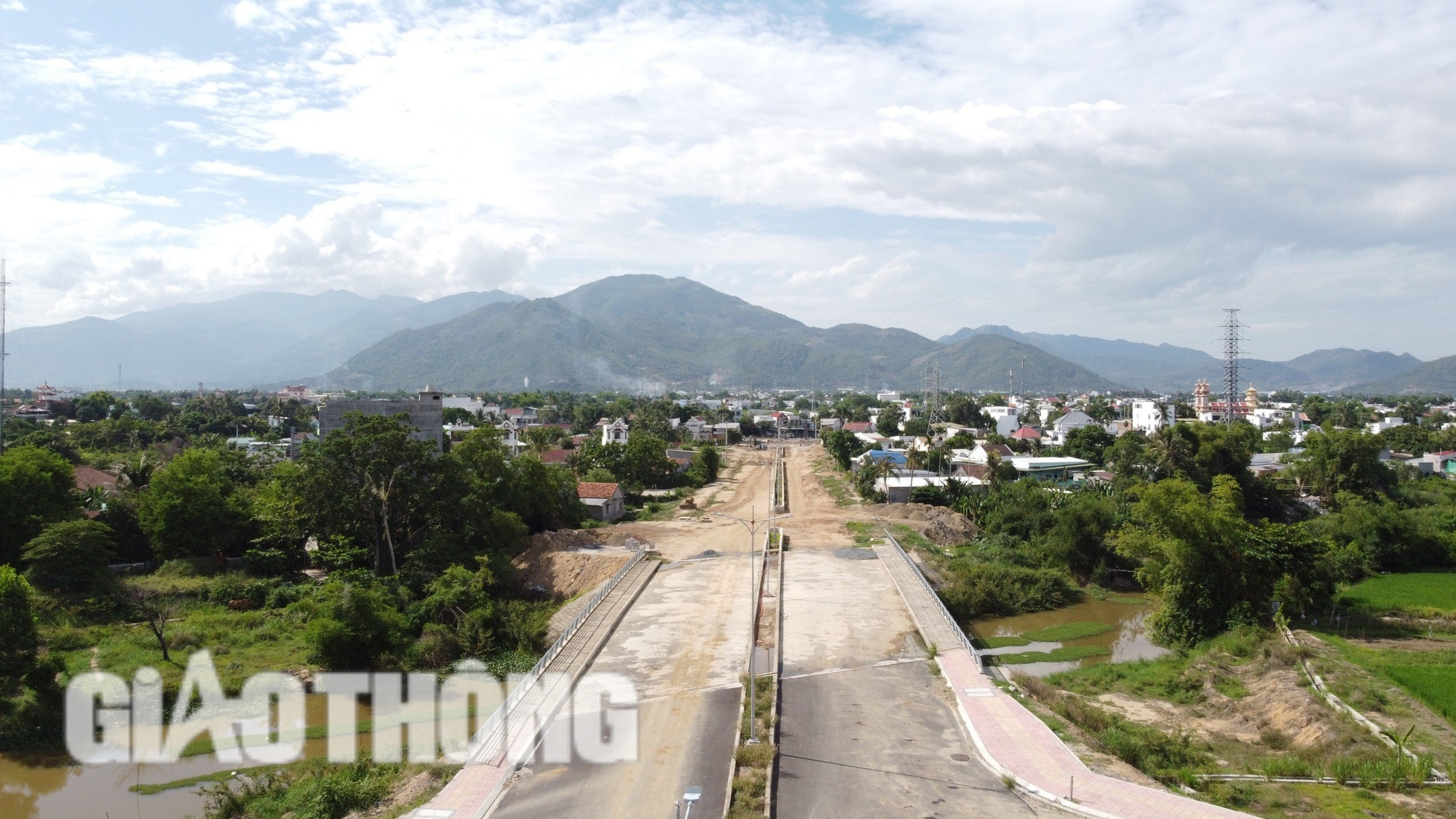 Khánh Hòa: Hơn 700m đường, thi công gần 4 năm vẫn ngổn ngang- Ảnh 5.