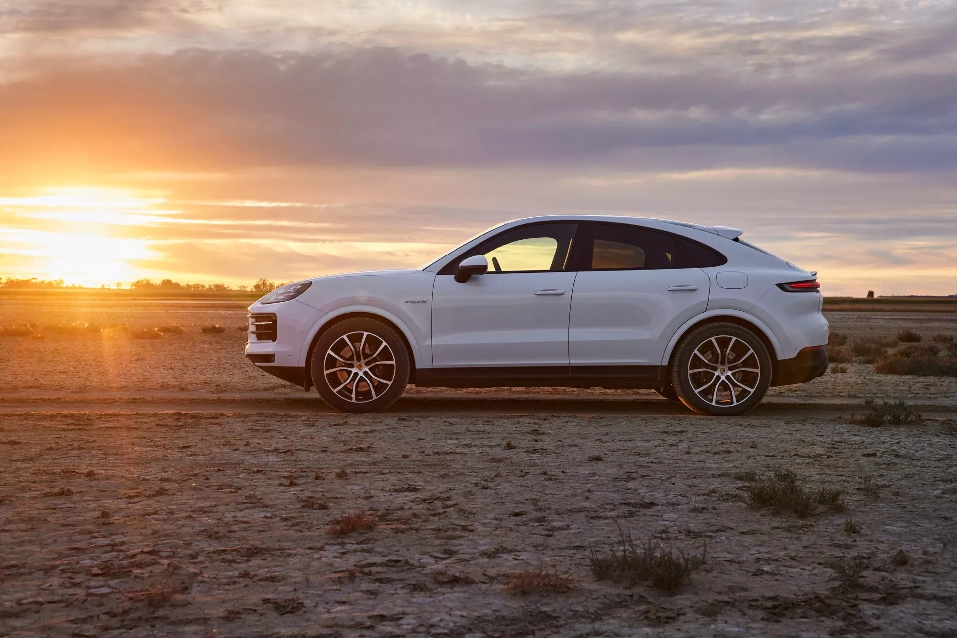 Triệu hồi Porsche Cayenne 2024 do lỗi hệ thống lái- Ảnh 1.