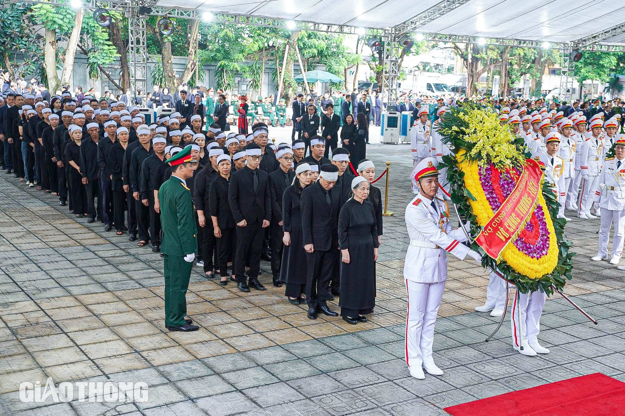 Hình ảnh gia quyến Tổng Bí thư Nguyễn Phú Trọng tại lễ Quốc tang- Ảnh 2. Hình ảnh gia quyến Tổng Bí thư Nguyễn Phú Trọng tại lễ Quốc tang- Ảnh 2.