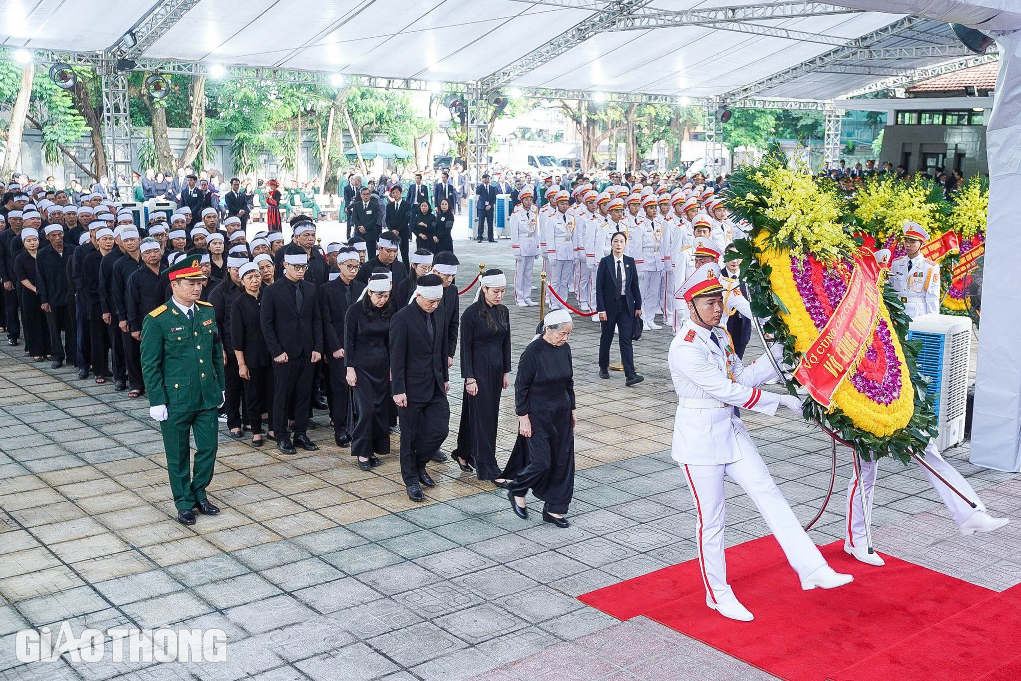 Hình ảnh gia quyến Tổng Bí thư Nguyễn Phú Trọng tại lễ Quốc tang- Ảnh 3. Hình ảnh gia quyến Tổng Bí thư Nguyễn Phú Trọng tại lễ Quốc tang- Ảnh 3.